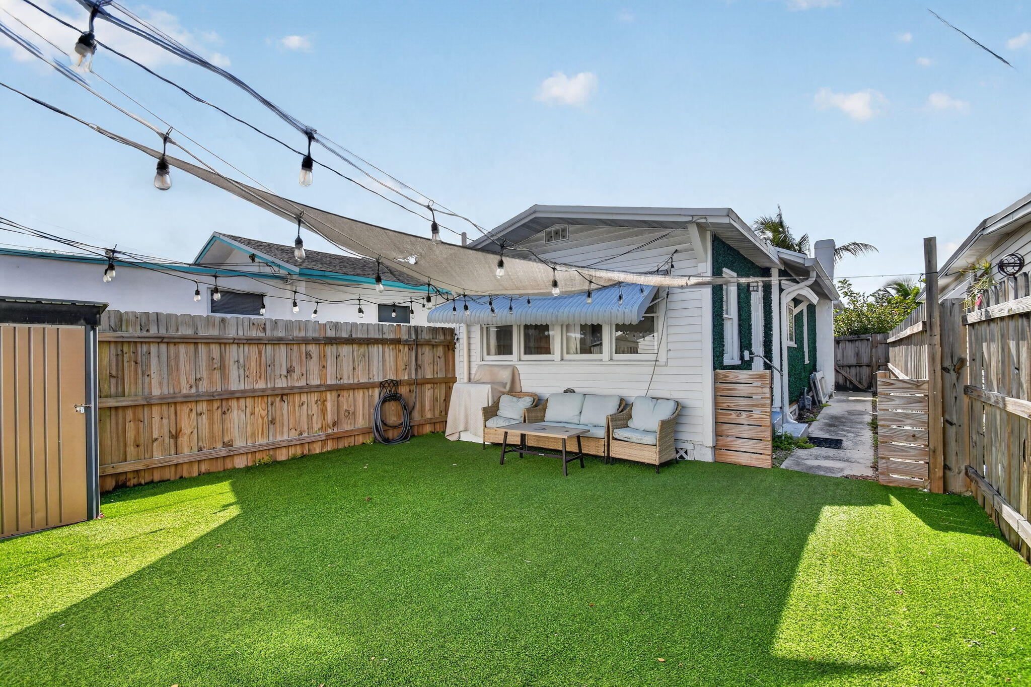 LAKE WORTH TOWN OF - Residential