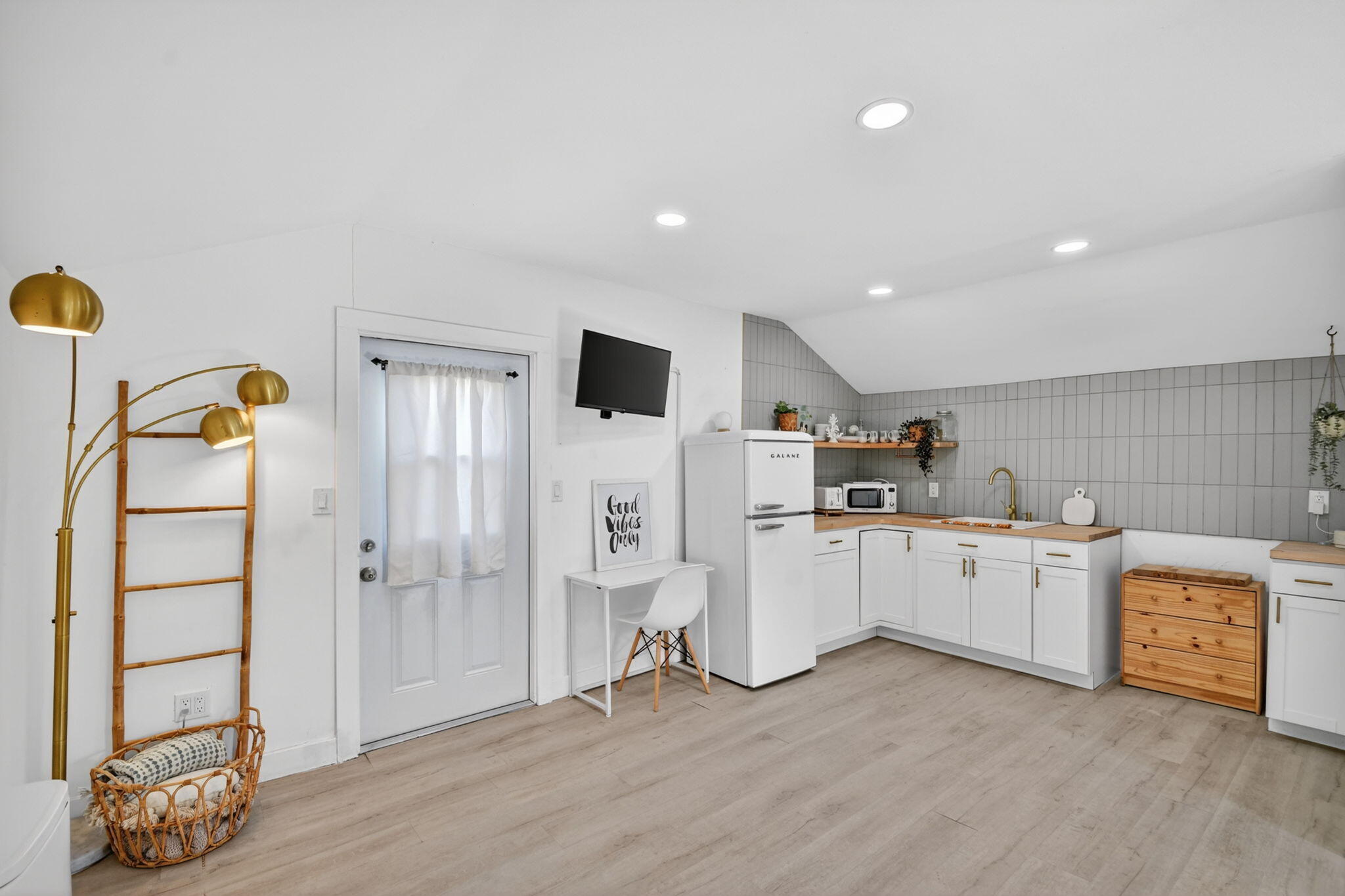 LAKE WORTH TOWN OF - Residential