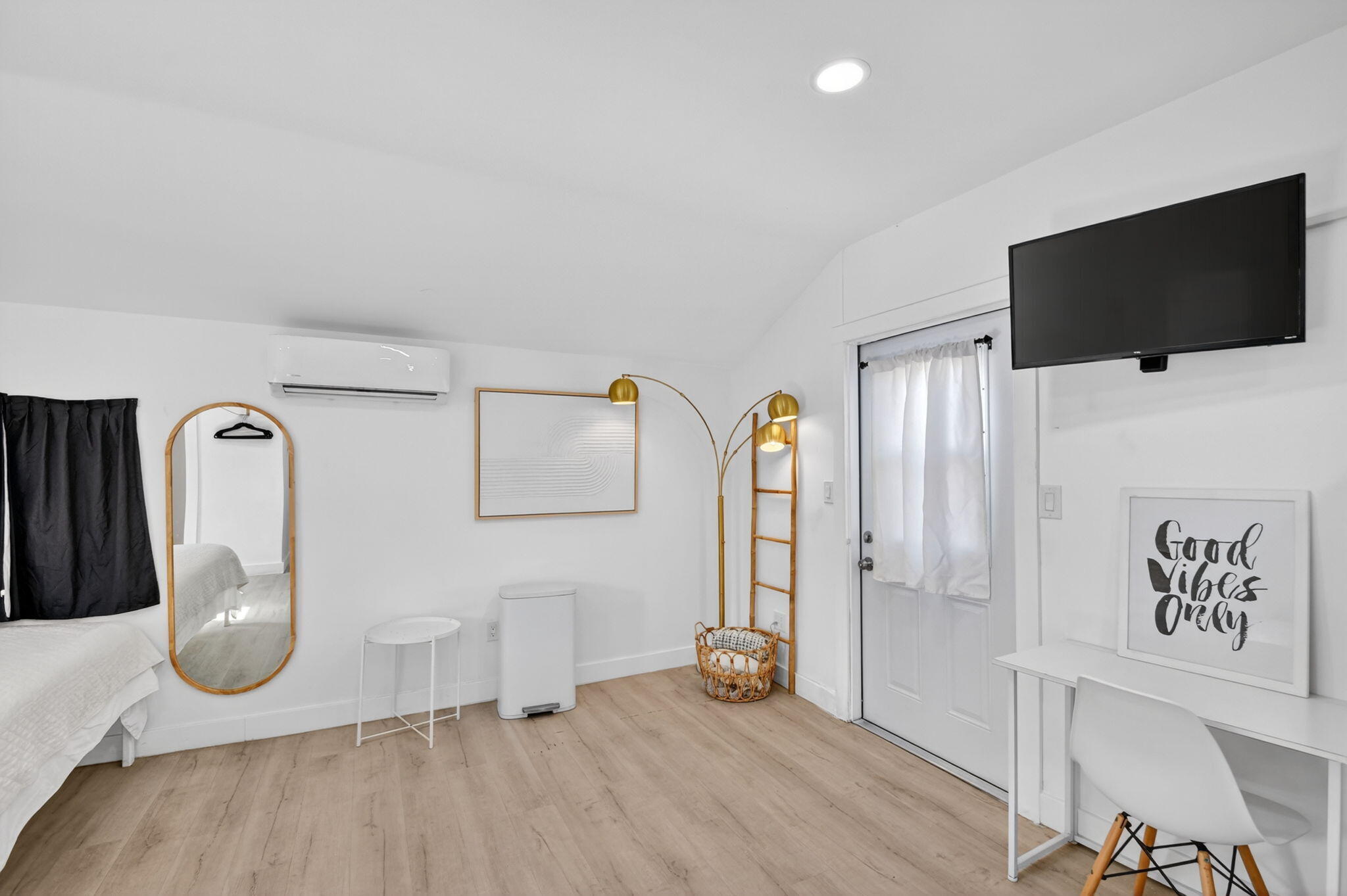 LAKE WORTH TOWN OF - Residential