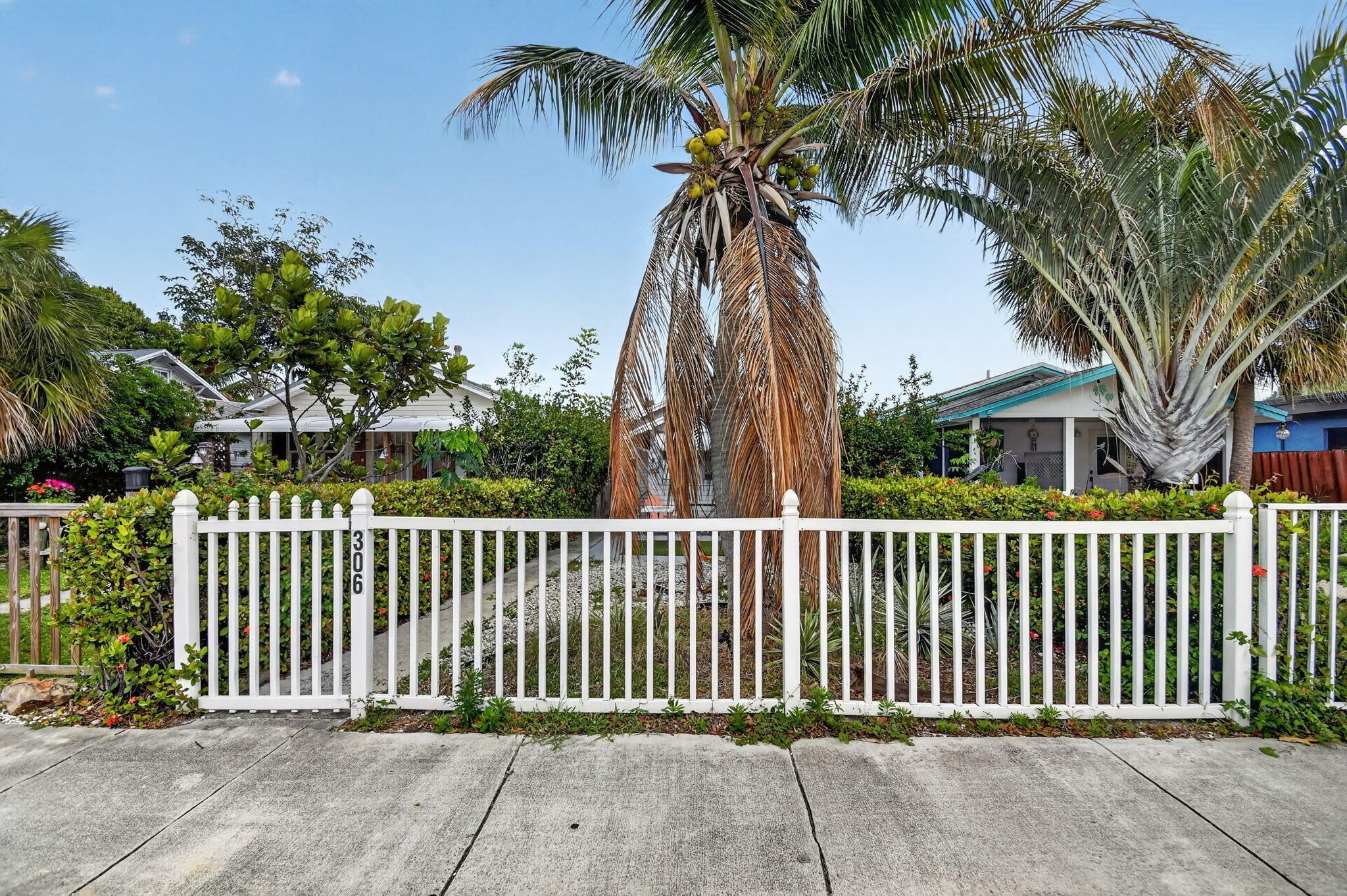 LAKE WORTH TOWN OF - Residential