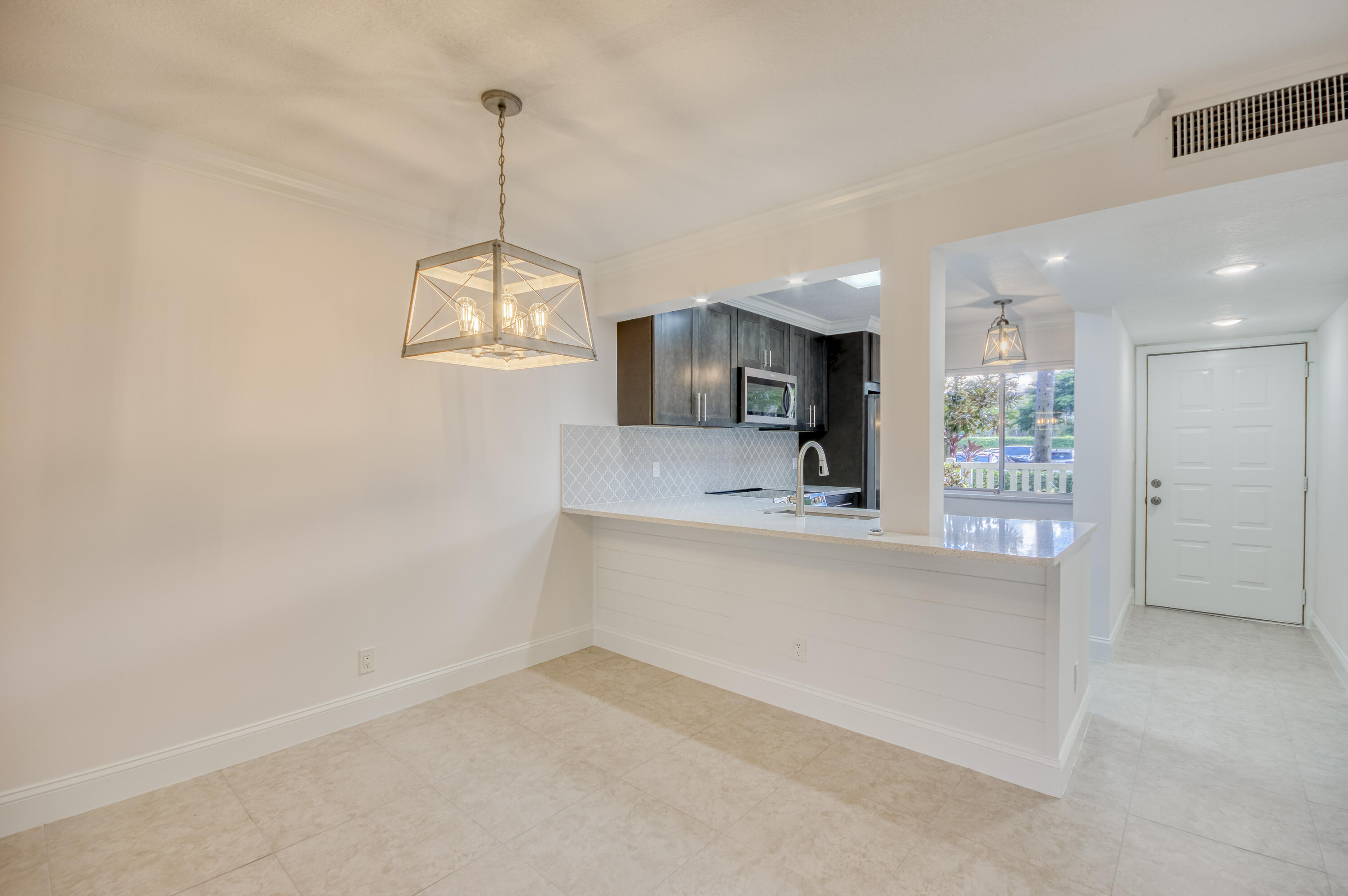 HUNTINGTON LAKES SEC TWO CONDOS - Residential Lease
