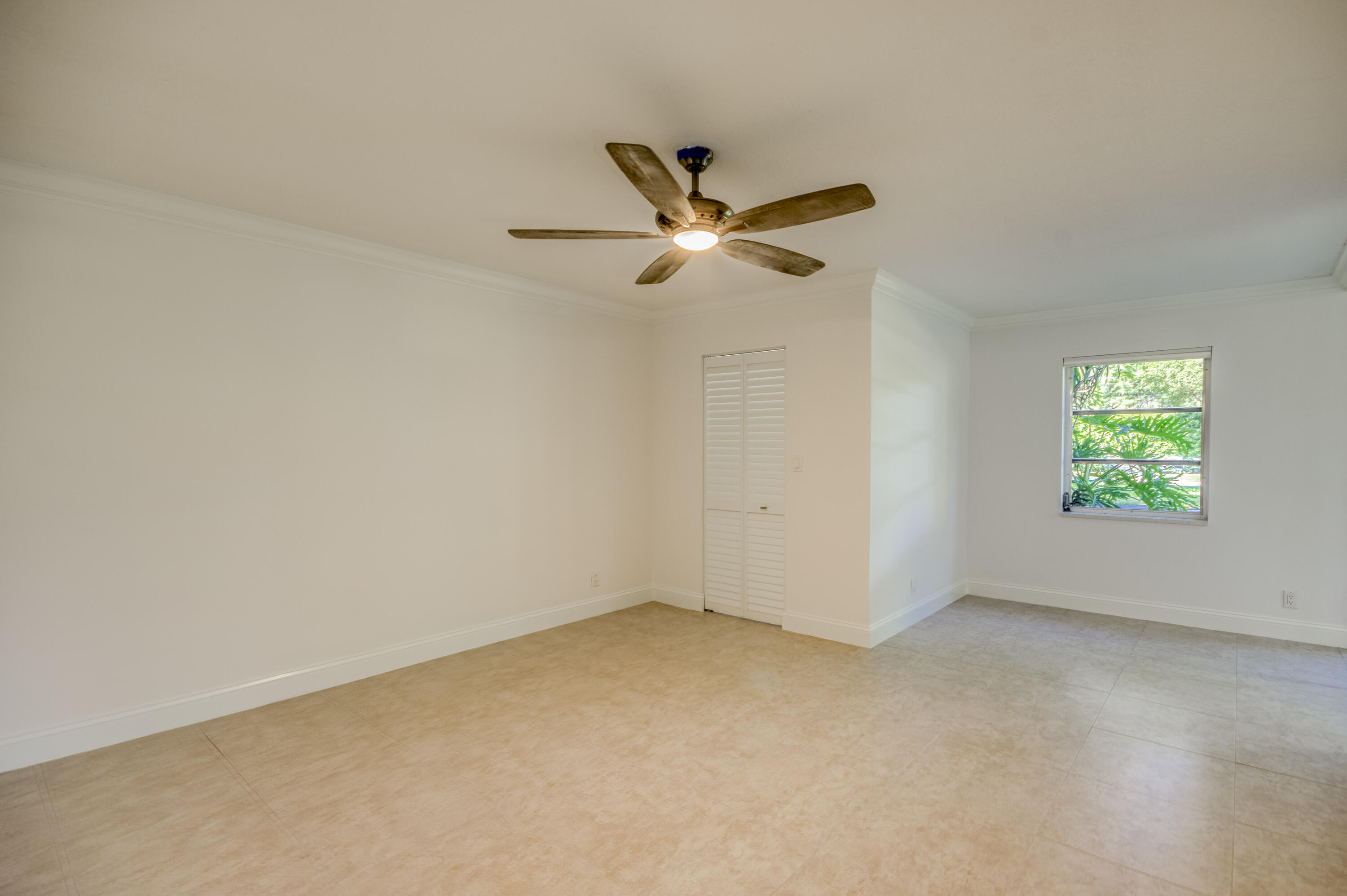 HUNTINGTON LAKES SEC TWO CONDOS - Residential Lease