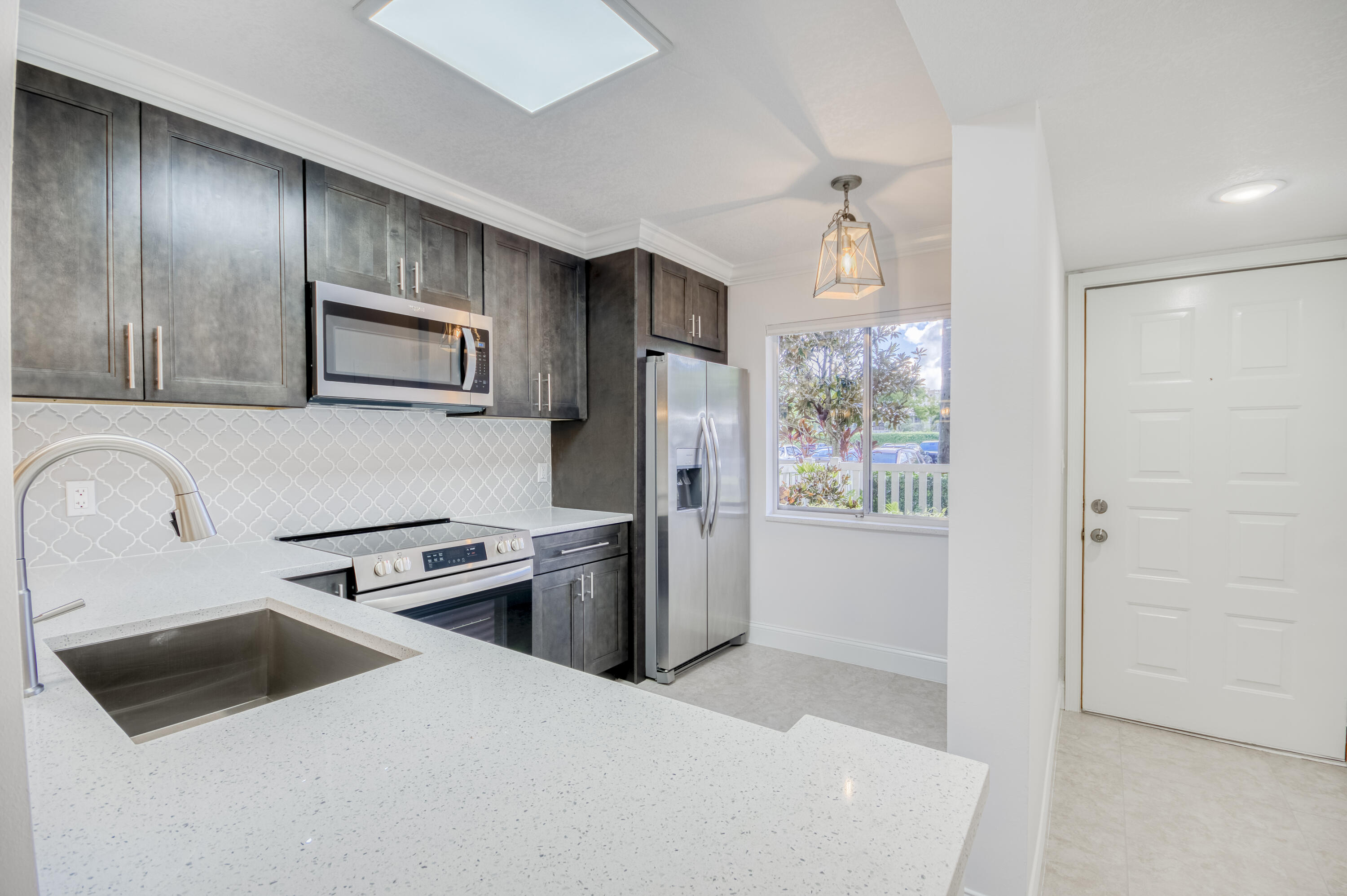 HUNTINGTON LAKES SEC TWO CONDOS - Residential Lease