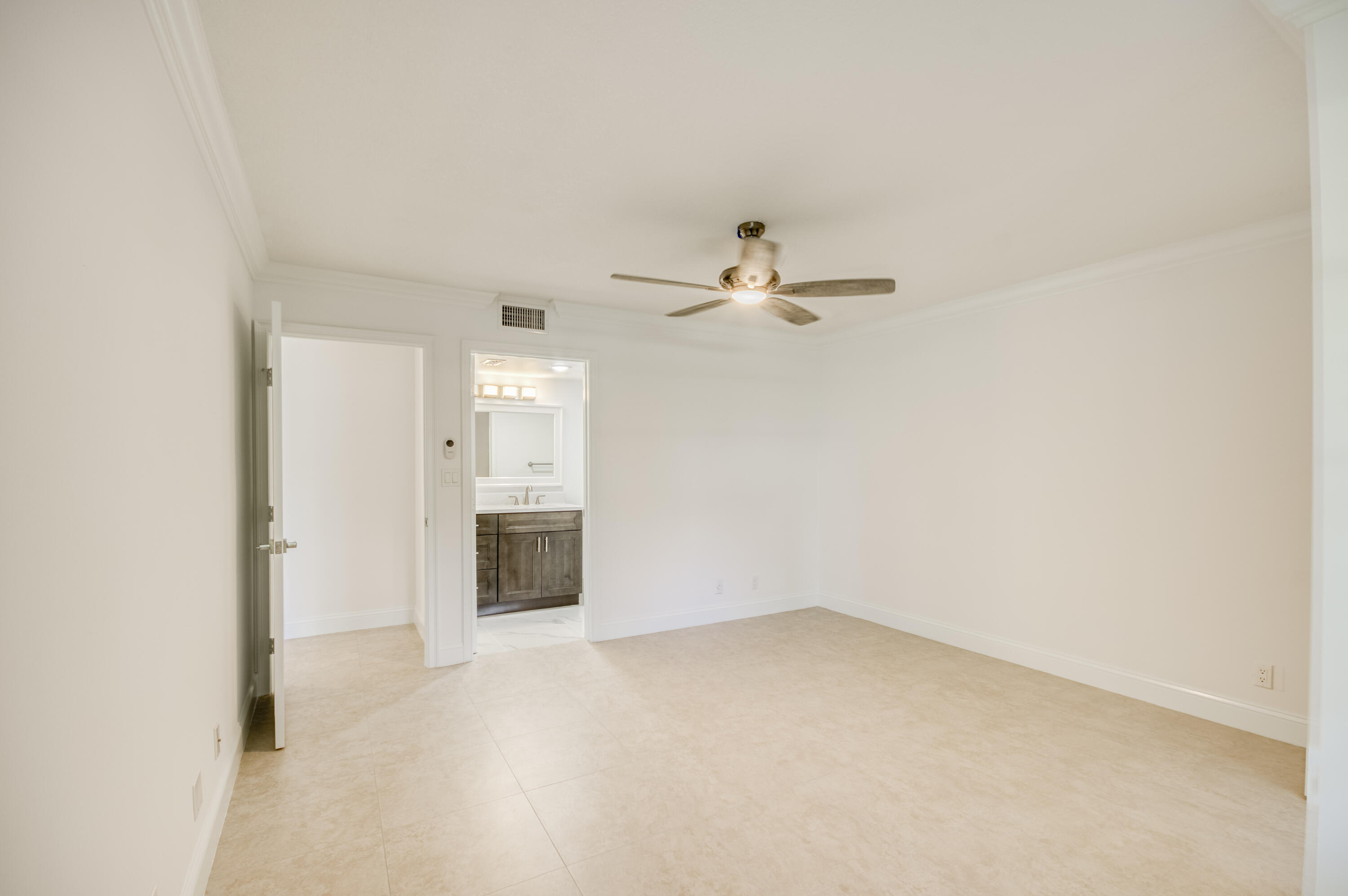 HUNTINGTON LAKES SEC TWO CONDOS - Residential Lease