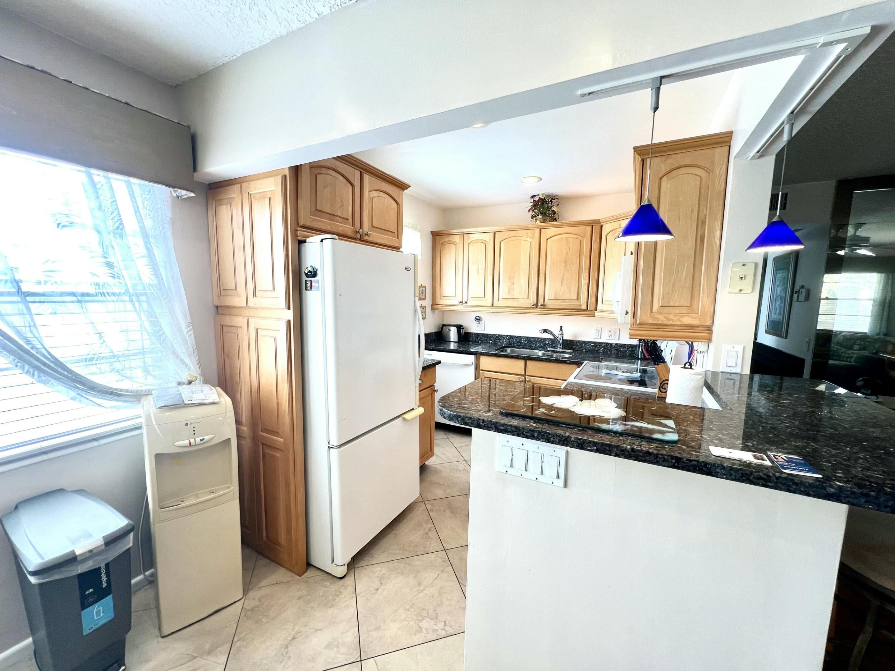 328 Farnham P