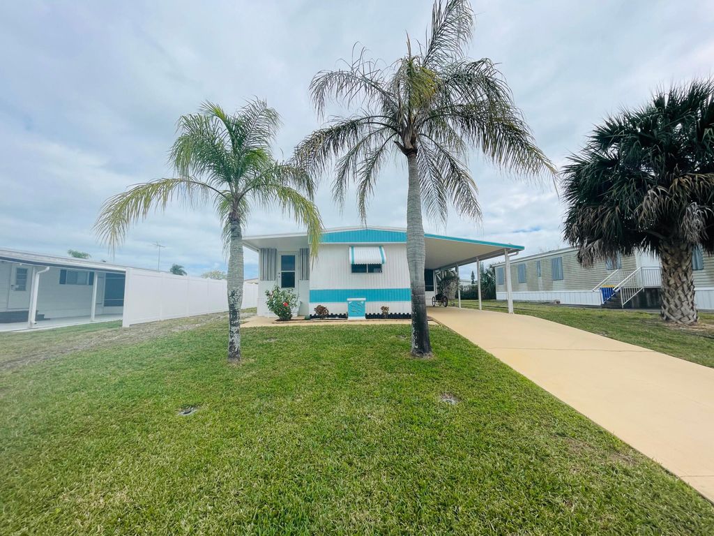 Photo of 7332 SE Redbird Circle, Hobe Sound, FL 33455 (MLS # R10958099)