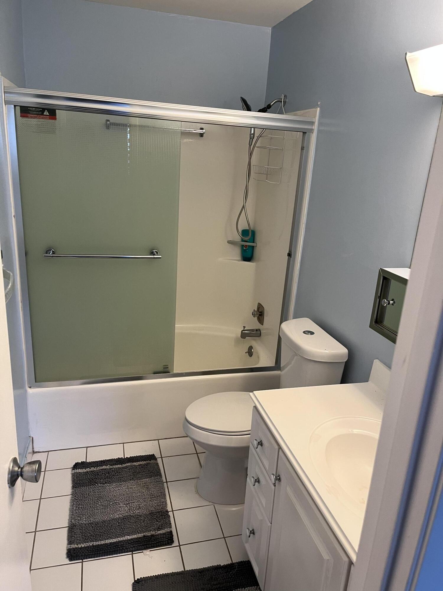 GOLDEN LAKES VILLAGE CONDO 1 THRU 13-A - Residential Lease