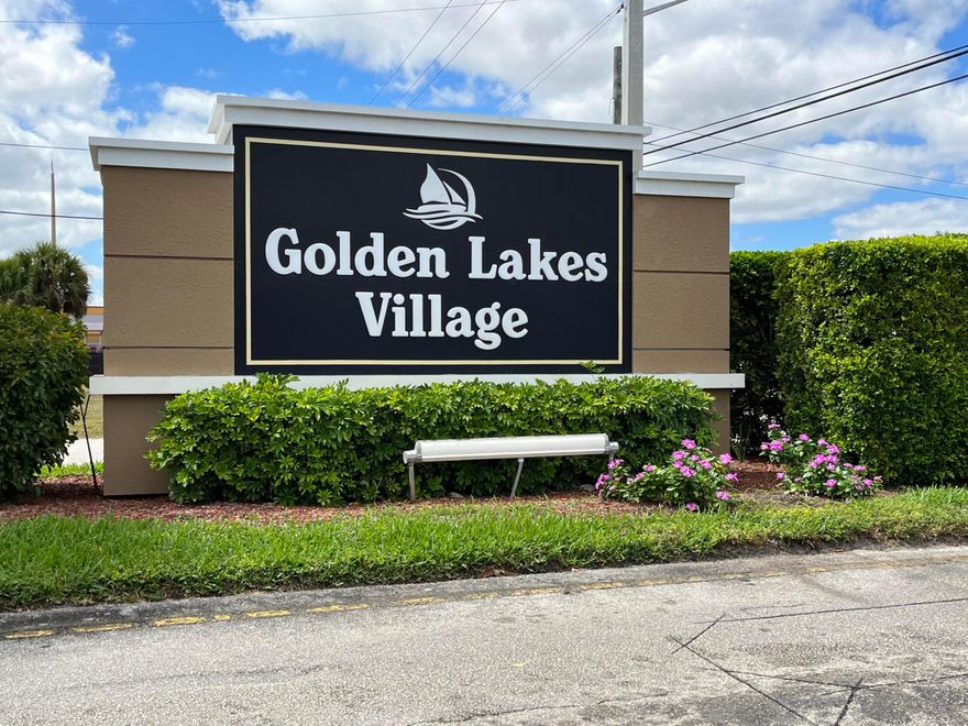 ADULT 55+ ONLY FUN 7 SUN NOT TOO FAR FROM BEACHES AND DOWNTOWN
ON GOLDEN LAKES' GOLDEN WATERS GATED COMMUNITY OF LAKE ANNE LOVELY 1 STORY VILLA 2 BEDROOM 2 FULL BATH WITH SHORT WALK TO POOL AND OUSIDE SHOPPING/ DINING. 24/7 SECURITY 2 CLUBHOUSES HEATED POOLS AND HOT TUBS/ GYM/ CATS AND BIRDS ONLY AS PETS