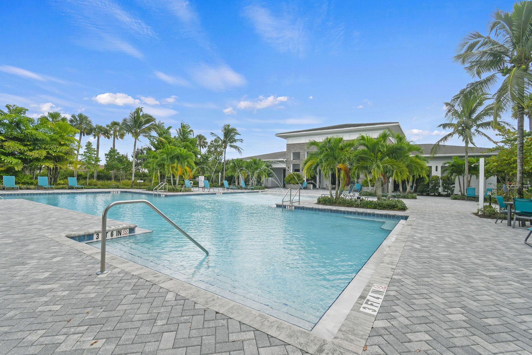 CRESTWOOD NORTH - Residential