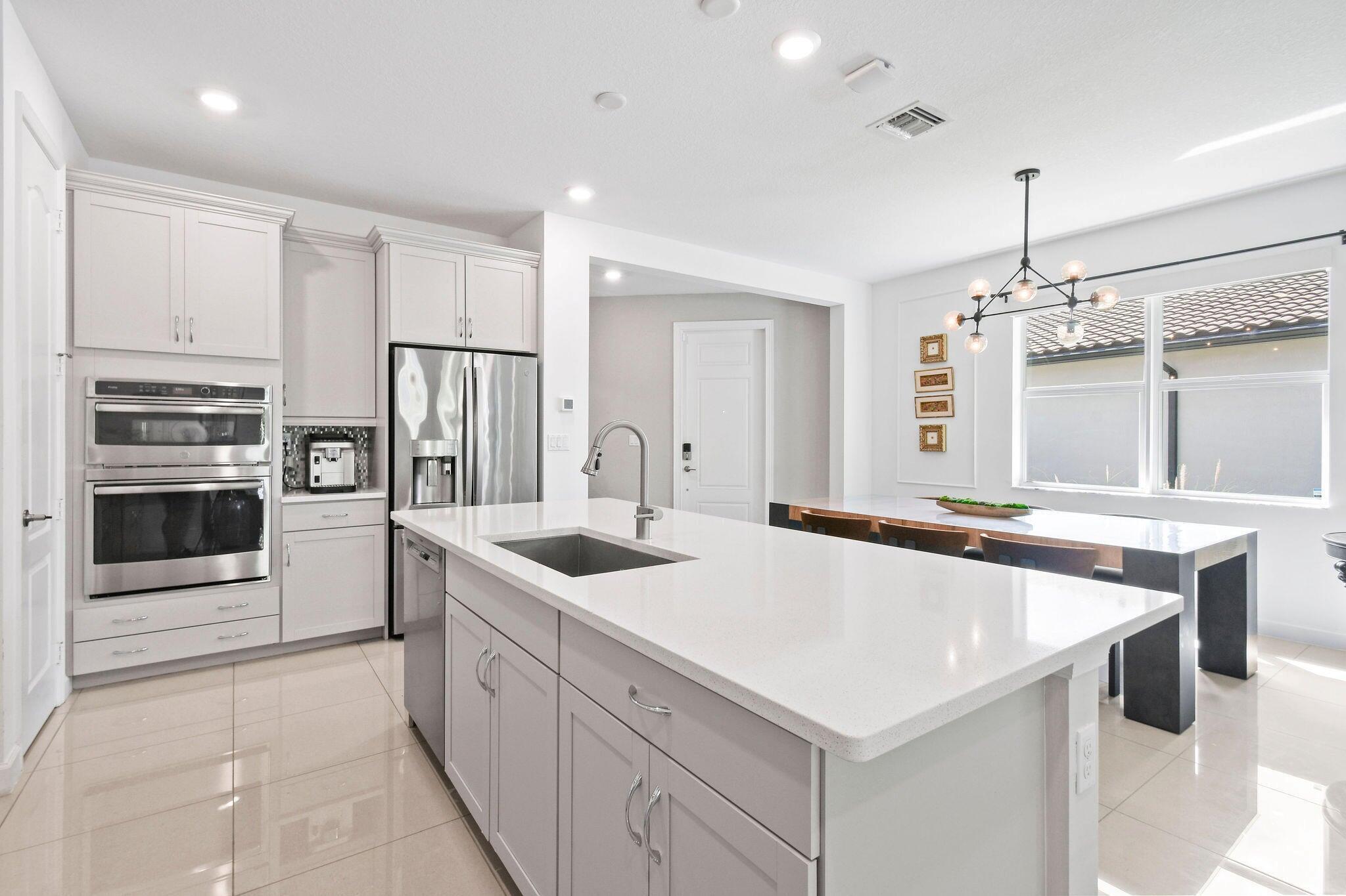 CRESTWOOD NORTH - Residential