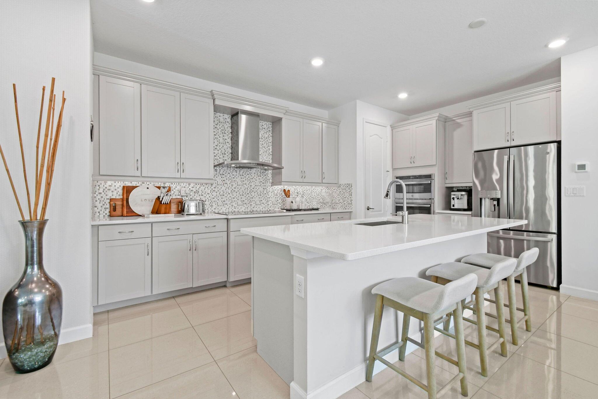 CRESTWOOD NORTH - Residential