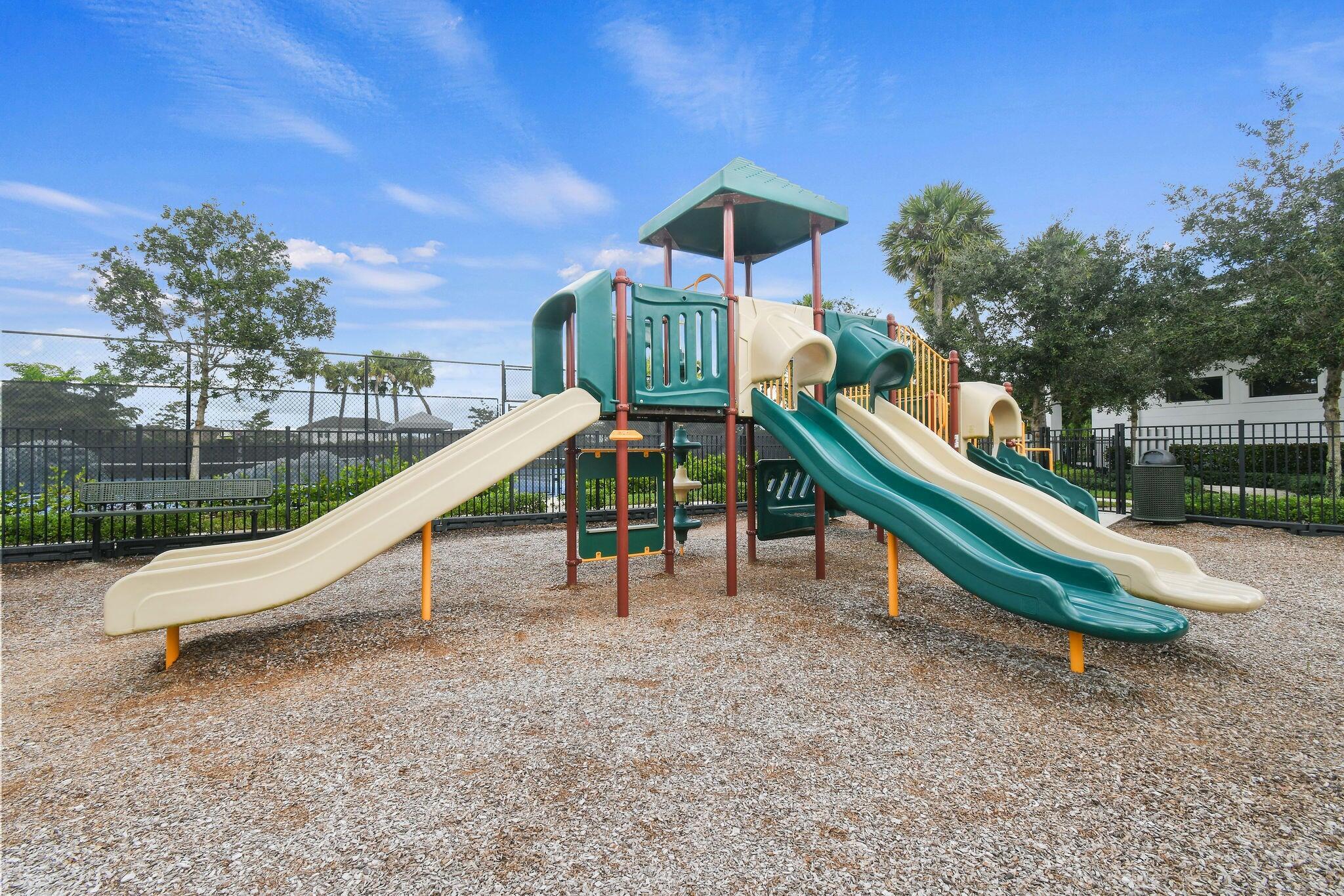 CRESTWOOD NORTH - Residential