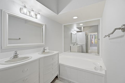 Tiny photo for 207 Woodsmuir Court, Palm Beach Gardens, FL 33418 (MLS # B26054408)