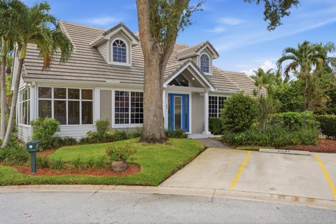 Tiny photo for 207 Woodsmuir Court, Palm Beach Gardens, FL 33418 (MLS # B26054408)