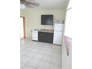 Lauder Del Mar 7-30 B - Residential Lease