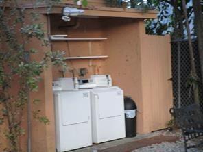 Lauder Del Mar 7-30 B - Residential Lease