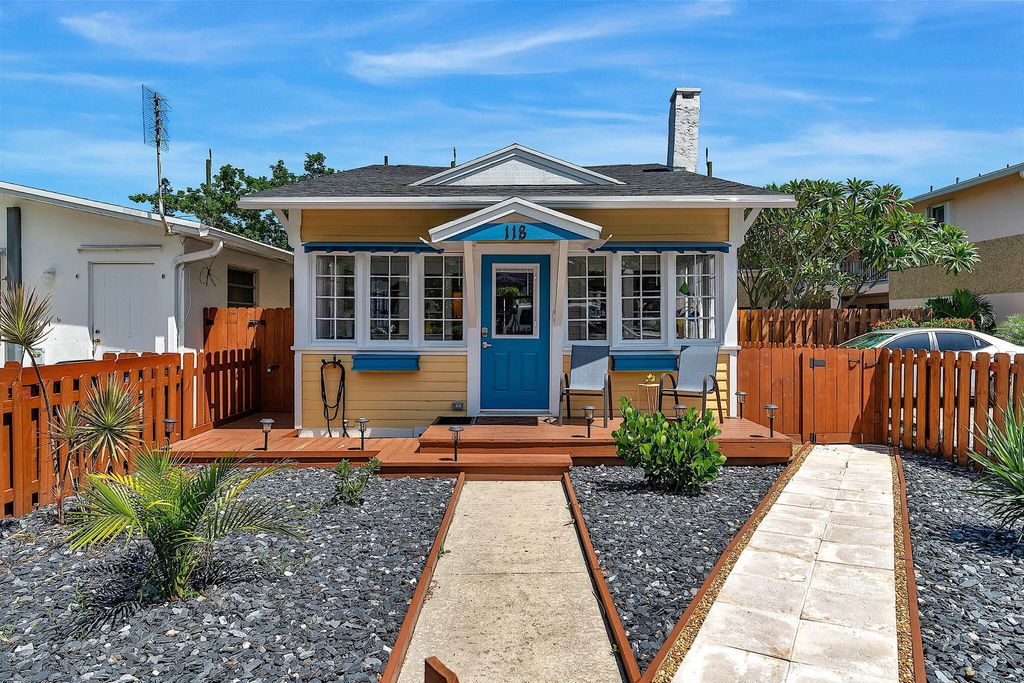 Photo of 118 S J Street, Lake Worth Beach, FL 33460 (MLS # B26013556)