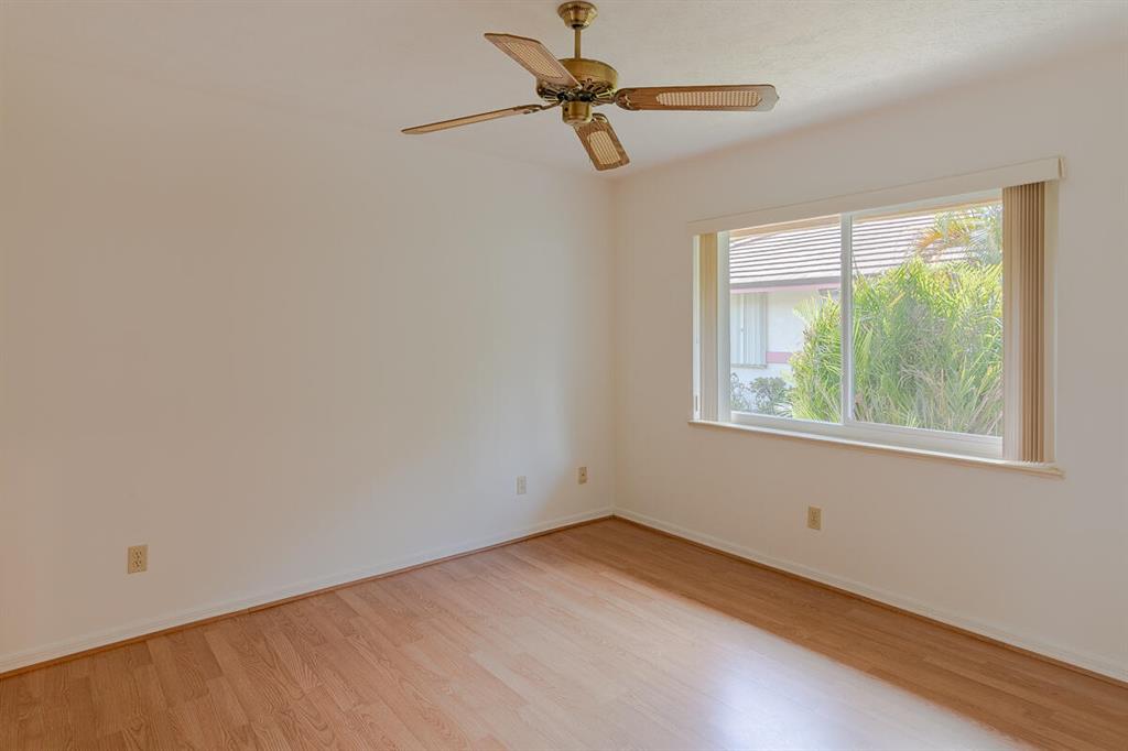 COUNTRY CLUB COVE - Residential