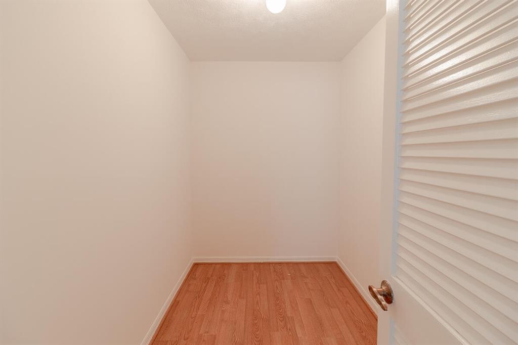 COUNTRY CLUB COVE - Residential