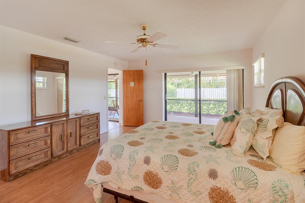 COUNTRY CLUB COVE - Residential