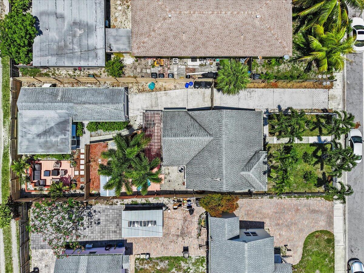 LAKE WORTH TOWN OF - Residential