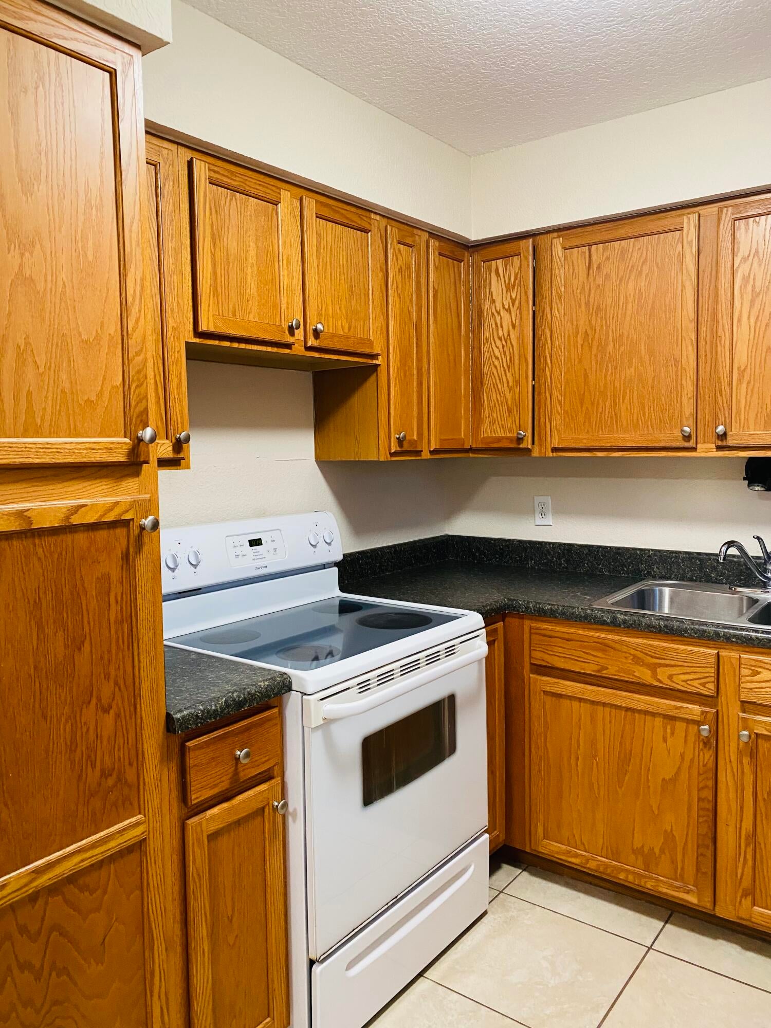 124 YACHT CLUB Drive 1