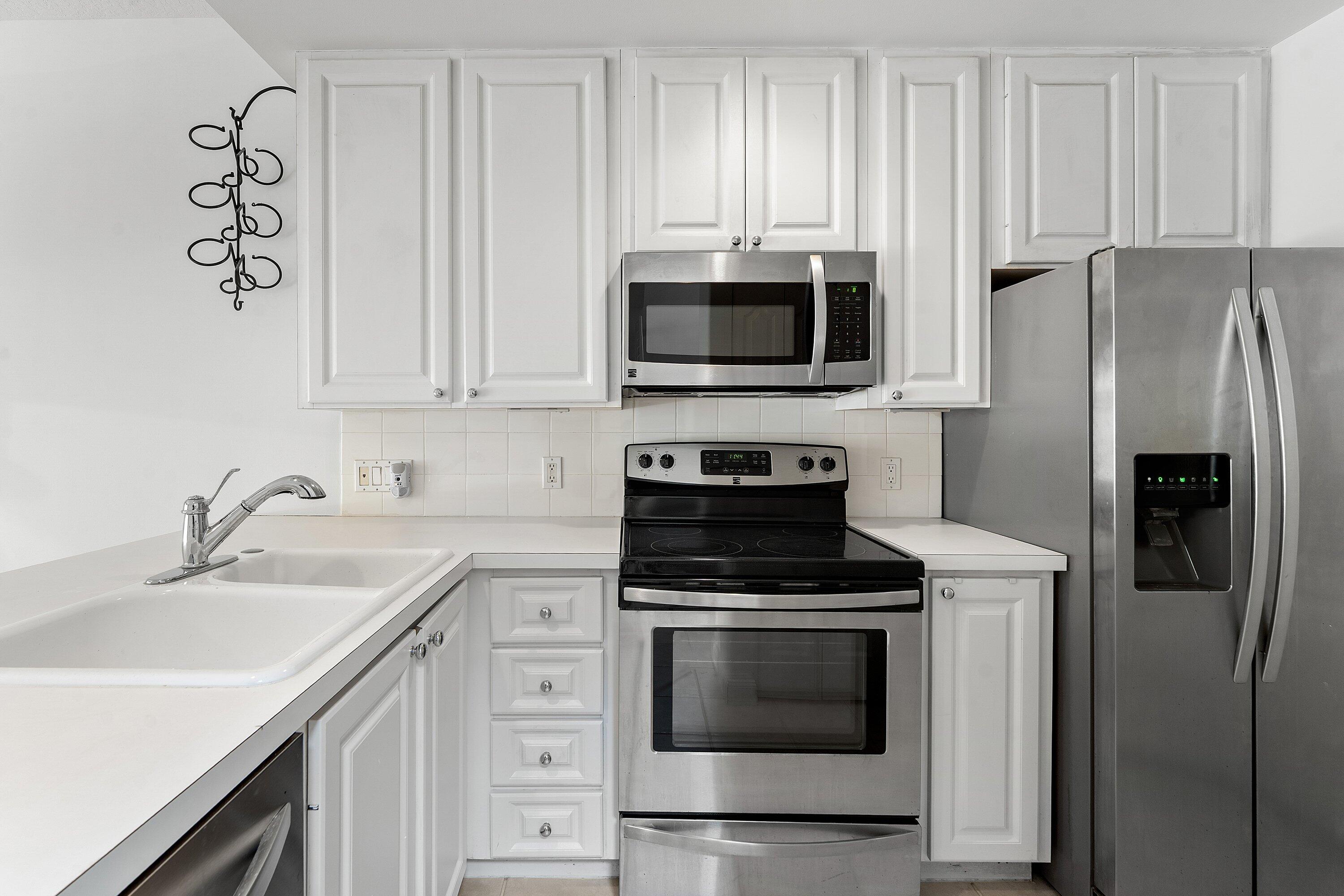 TEQUESTA OAKS - Residential