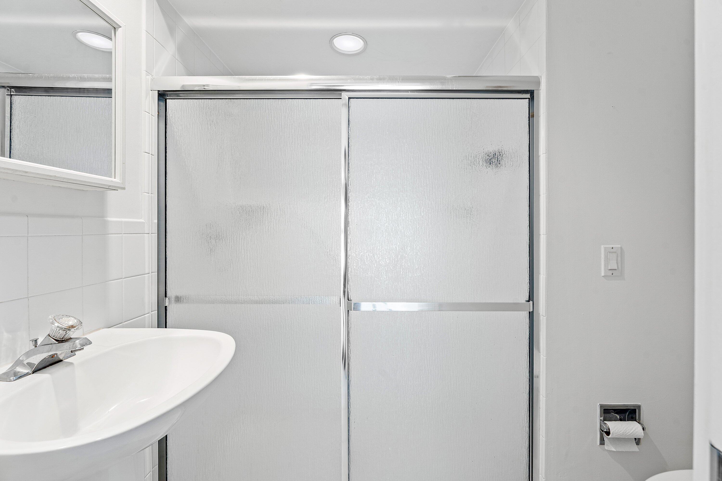 TEQUESTA OAKS - Residential