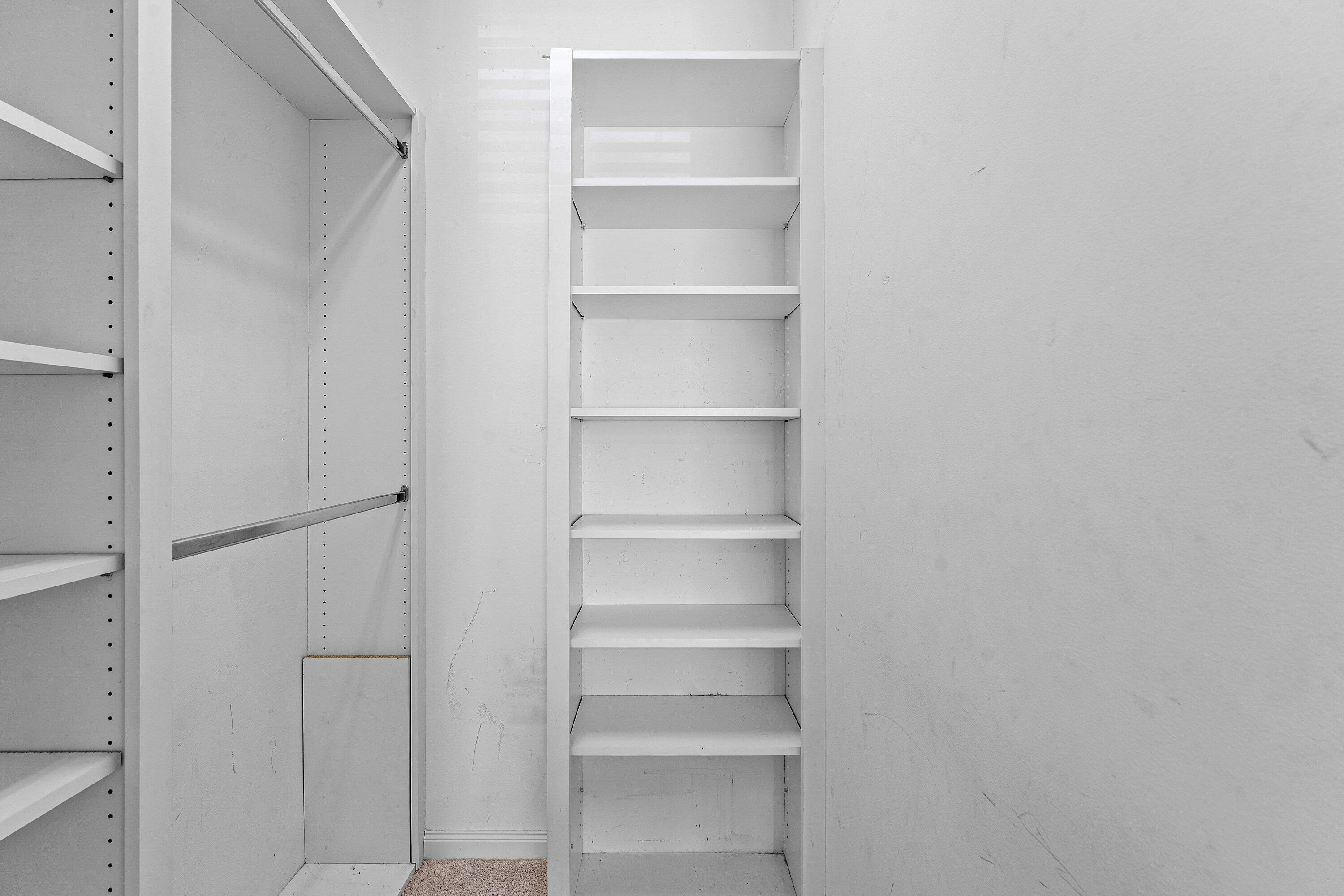 TEQUESTA OAKS - Residential