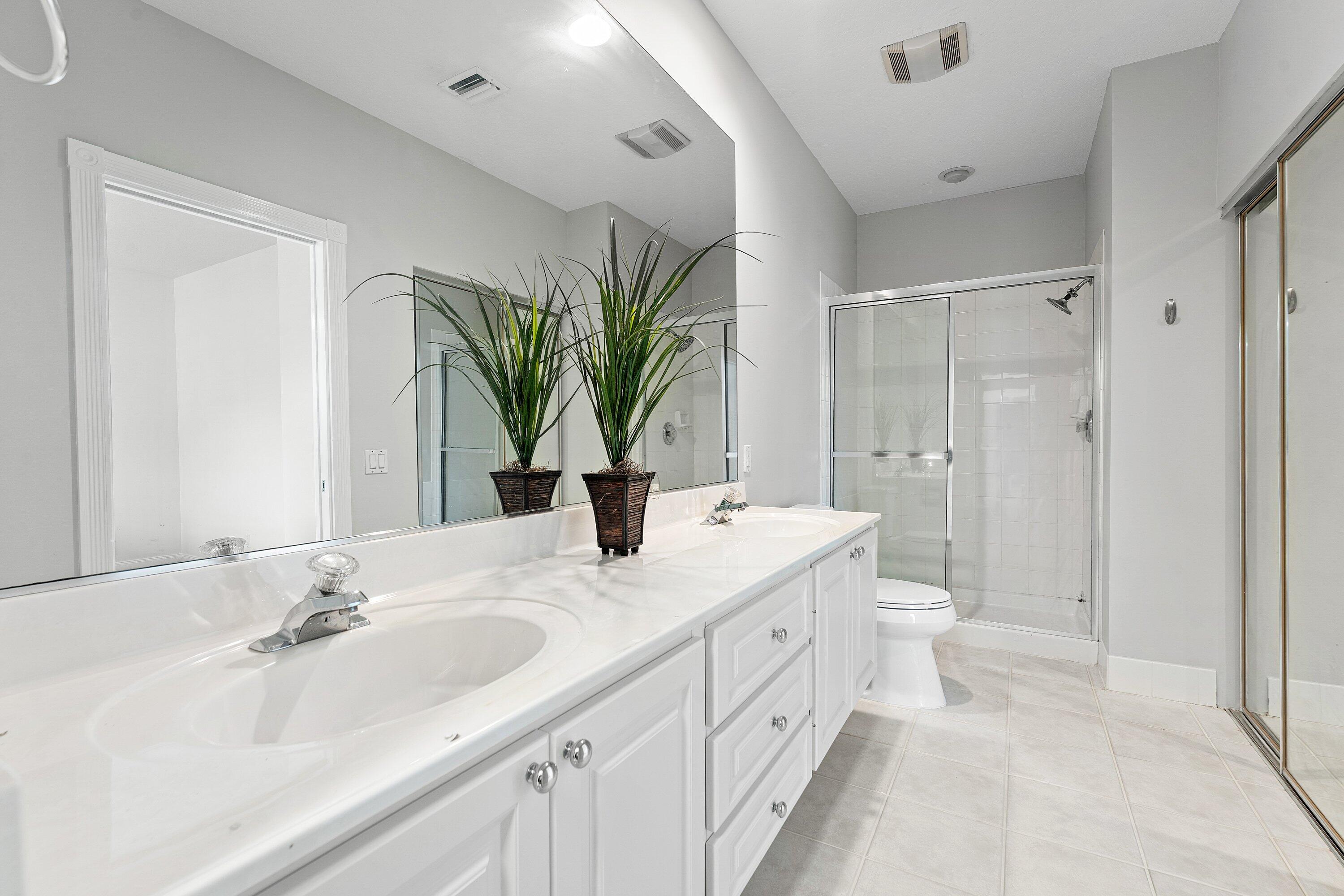 TEQUESTA OAKS - Residential