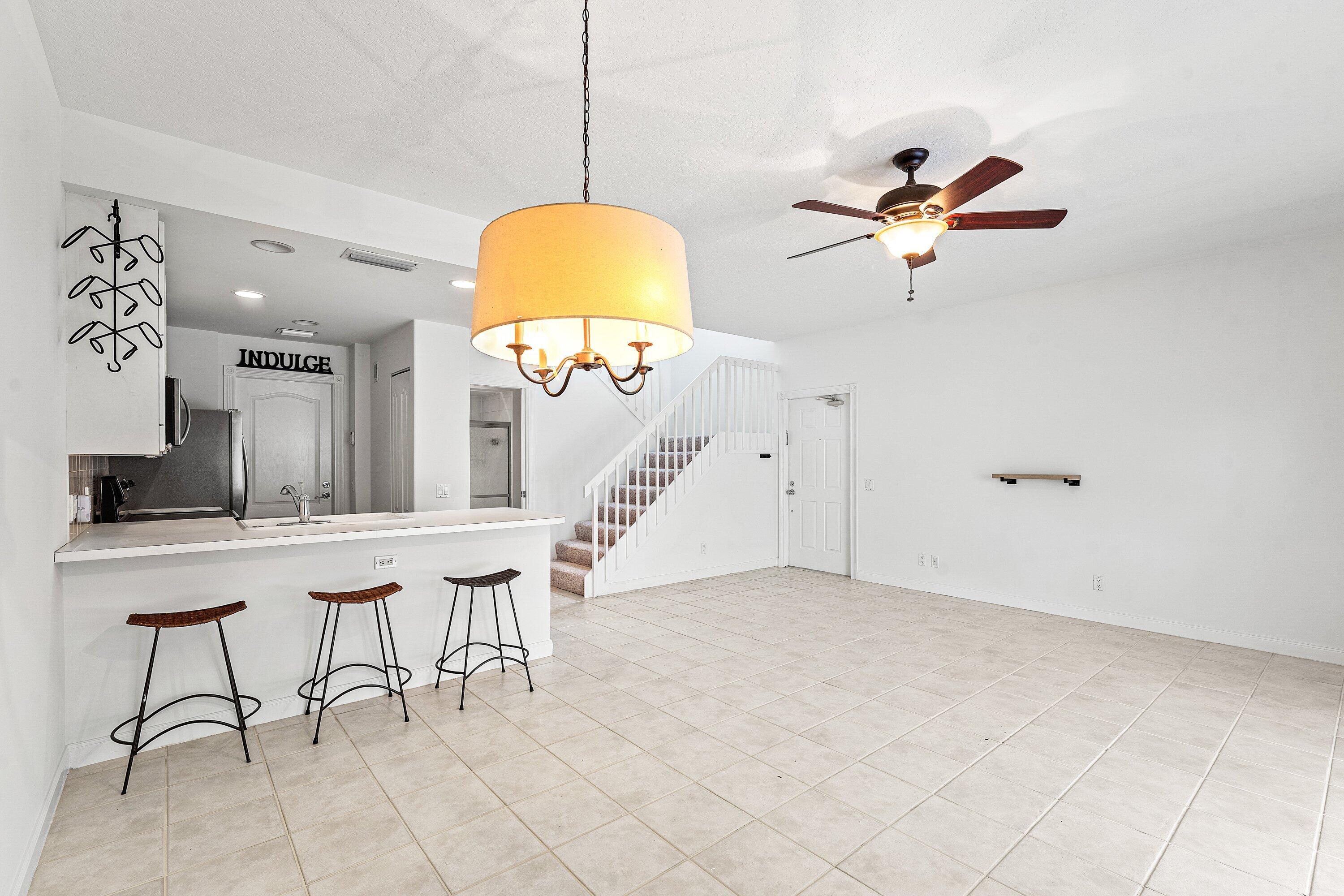 TEQUESTA OAKS - Residential