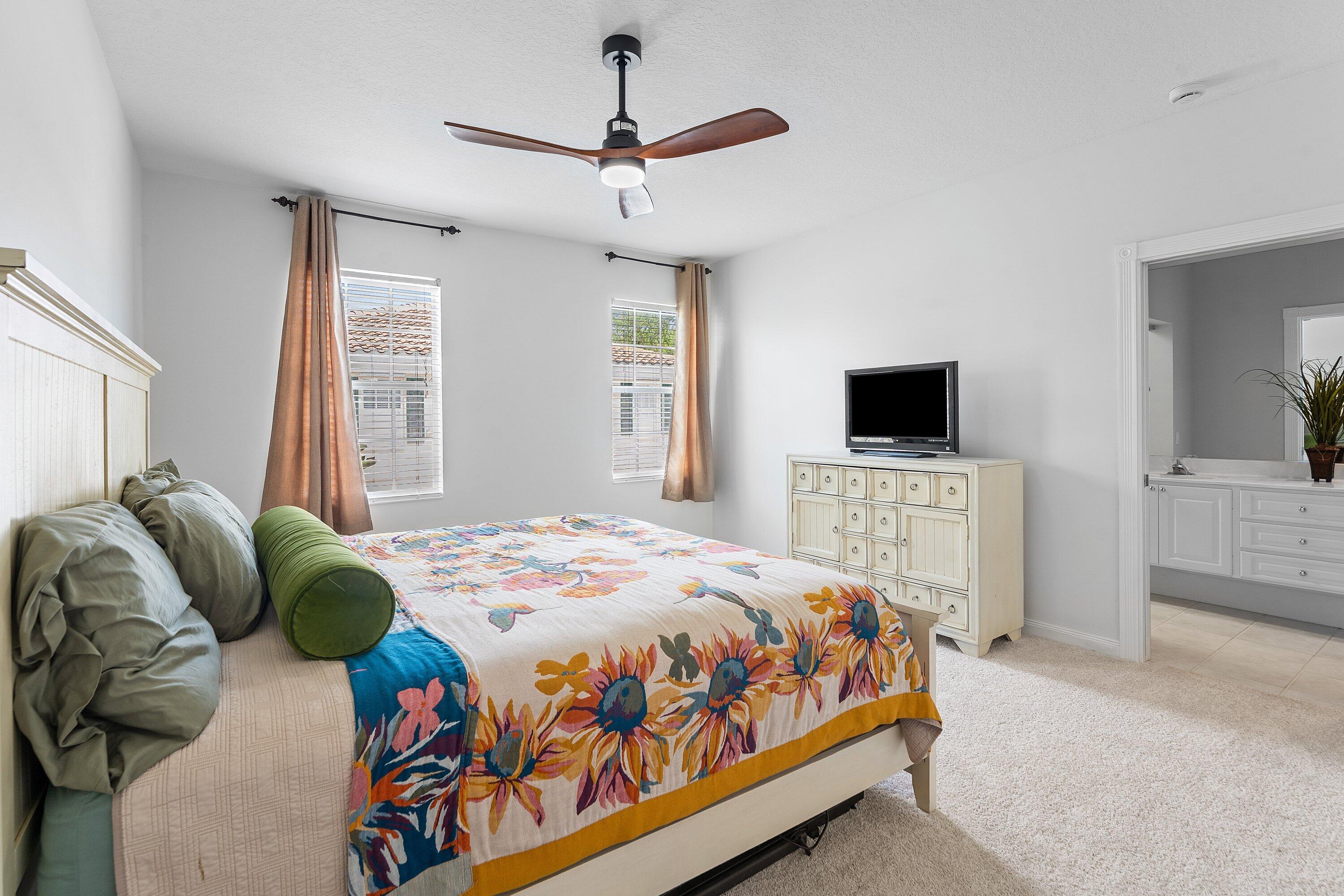 TEQUESTA OAKS - Residential