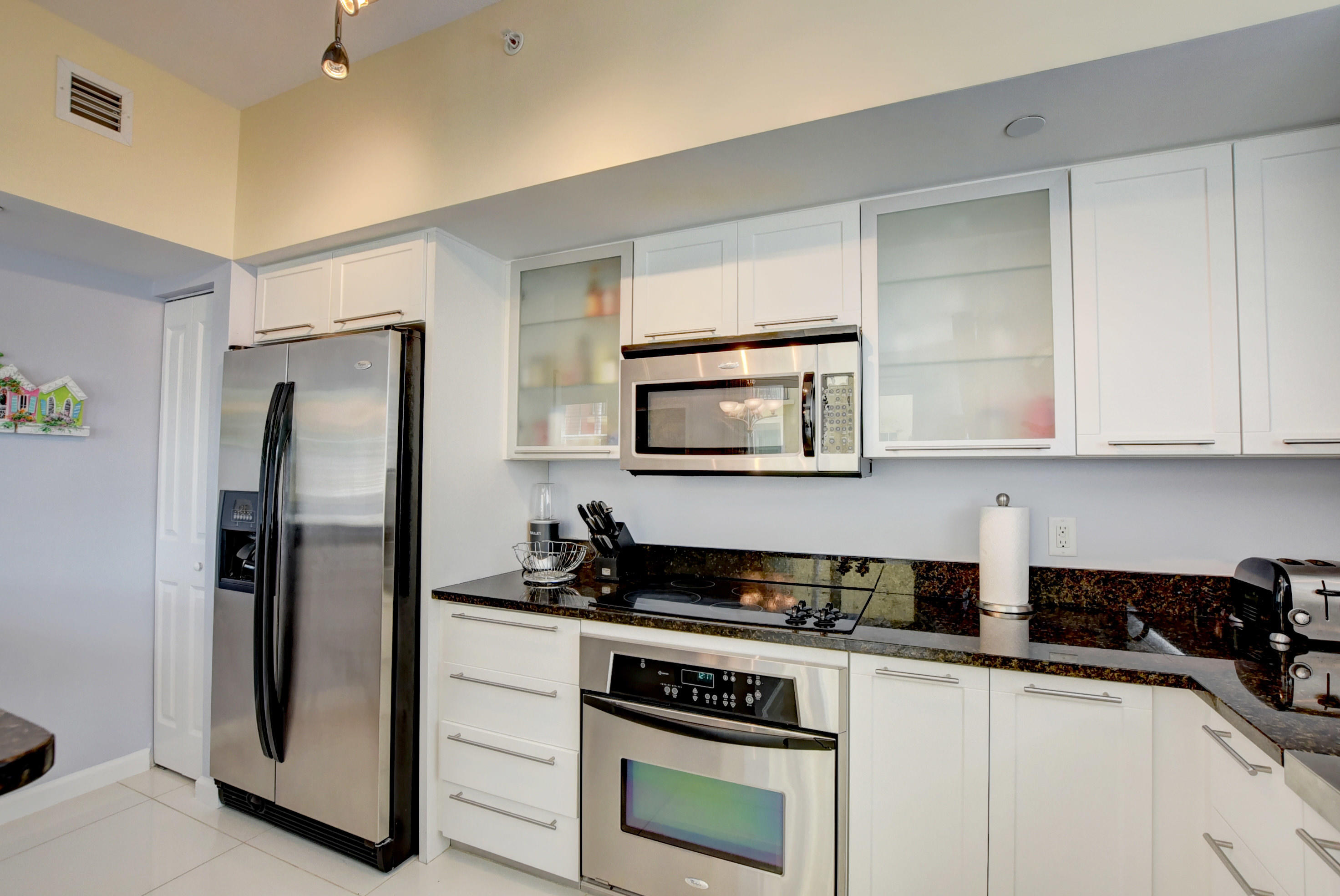 ASTOR CONDO - Residential Lease