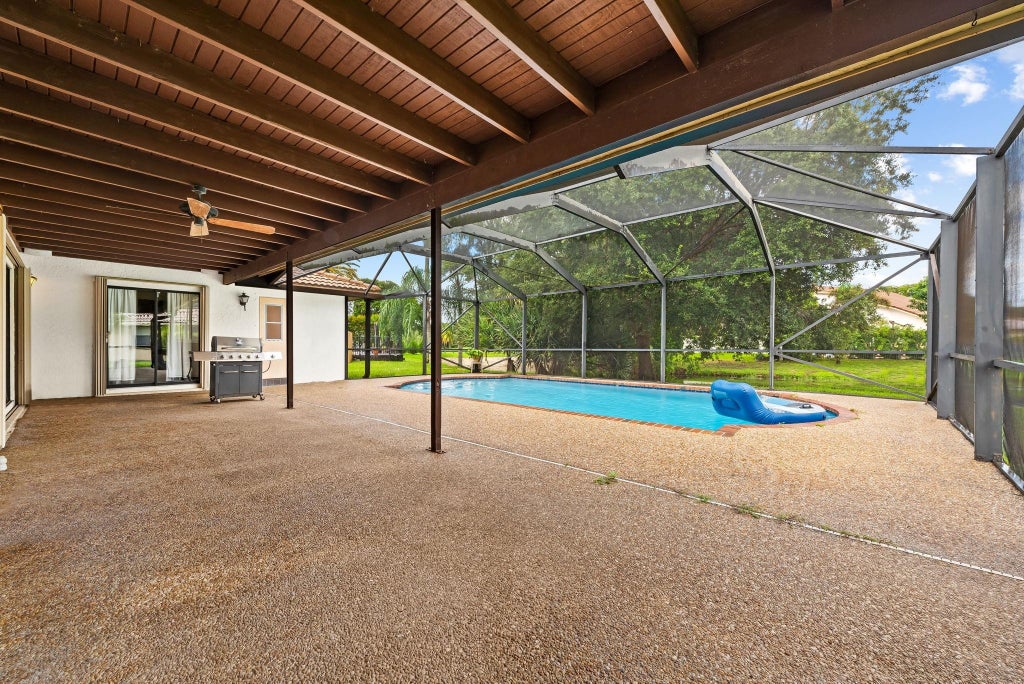Photo of 959 NW 109th Terrace, Coral Springs, FL 33071 (MLS # F10531031)