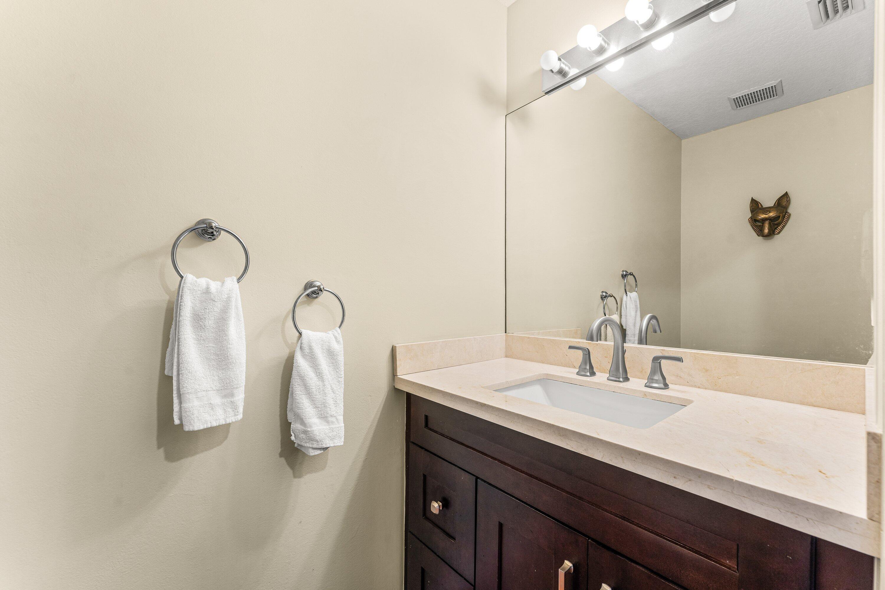 SHERWOOD PARK - Residential Lease