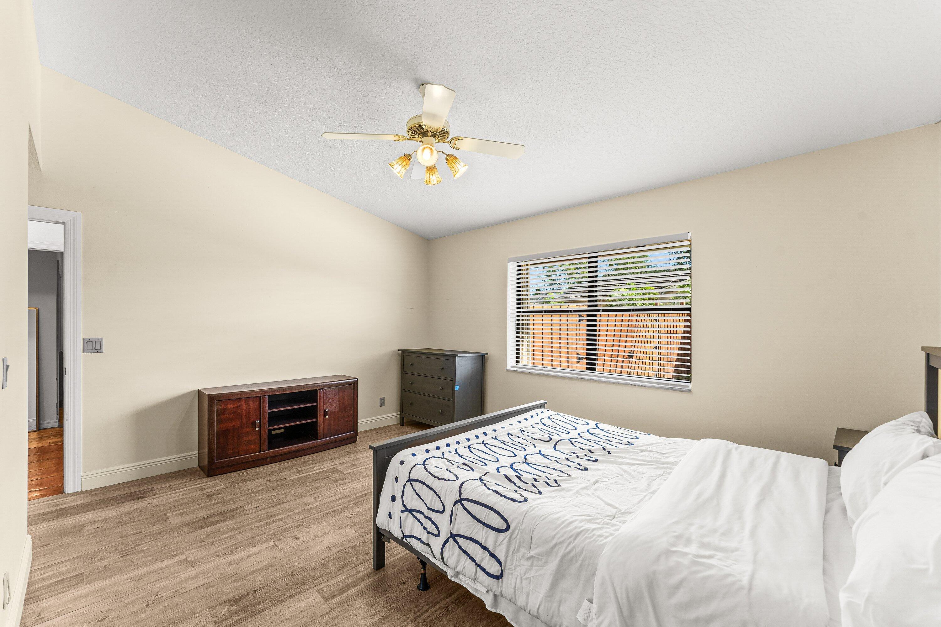 SHERWOOD PARK - Residential Lease