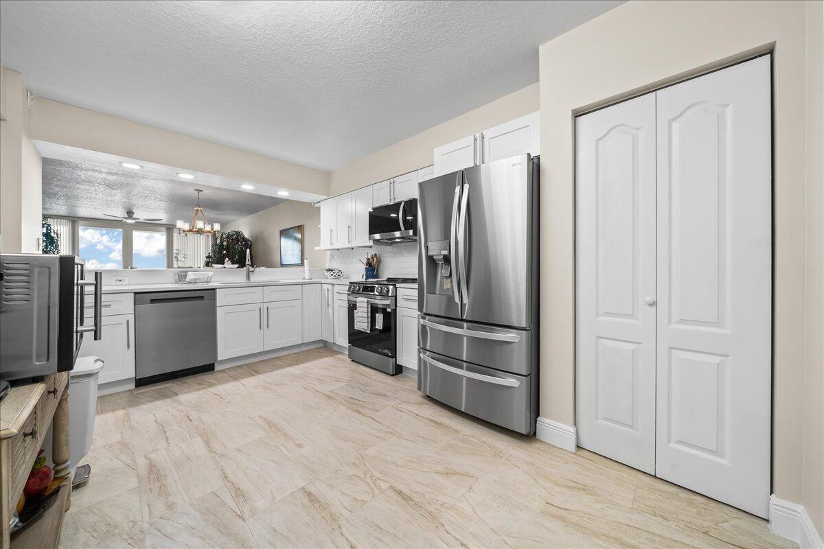 LANTANA OCEANFRONT - Residential