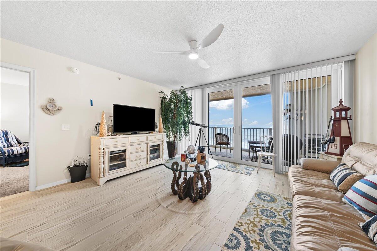 LANTANA OCEANFRONT - Residential