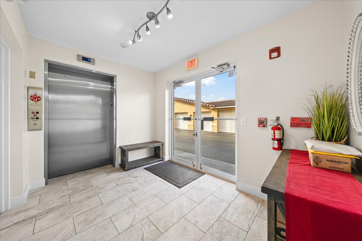 LANTANA OCEANFRONT - Residential
