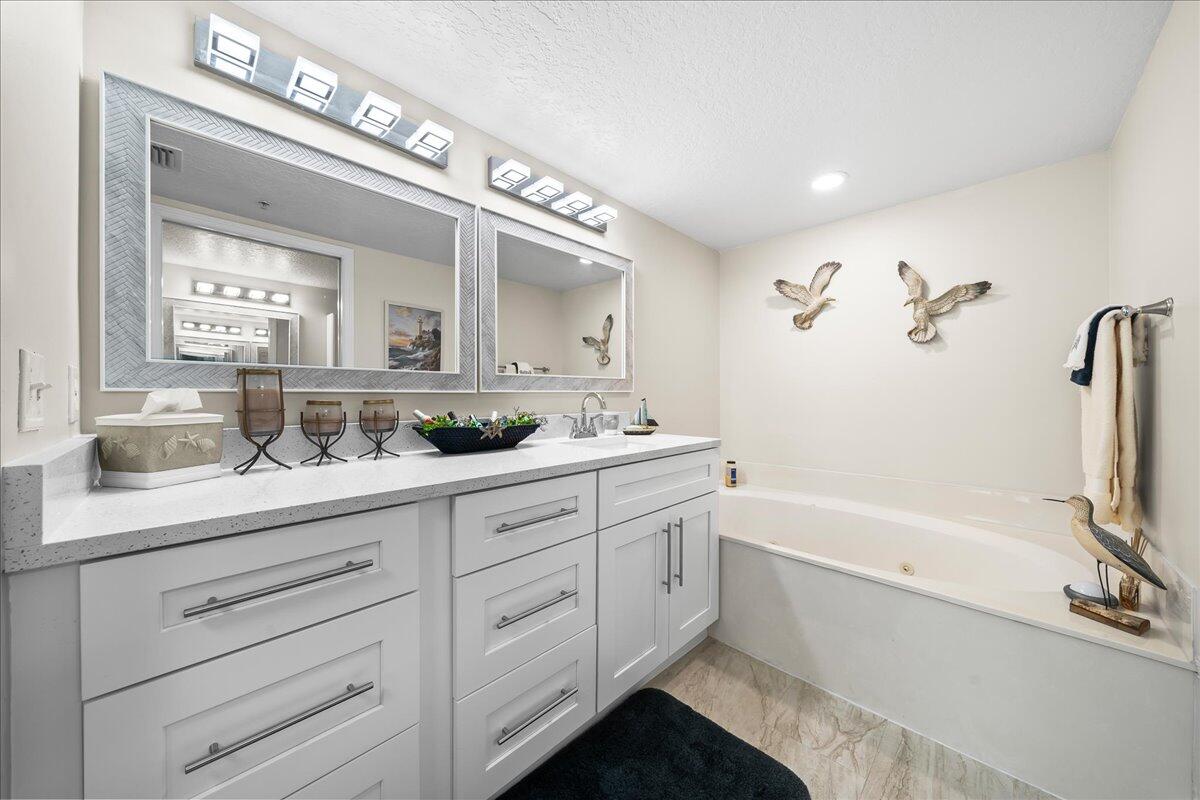 LANTANA OCEANFRONT - Residential