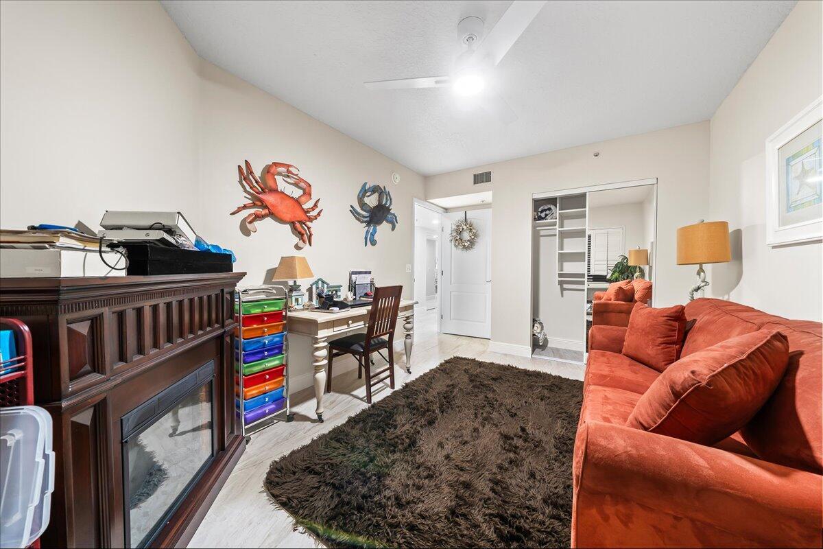 LANTANA OCEANFRONT - Residential
