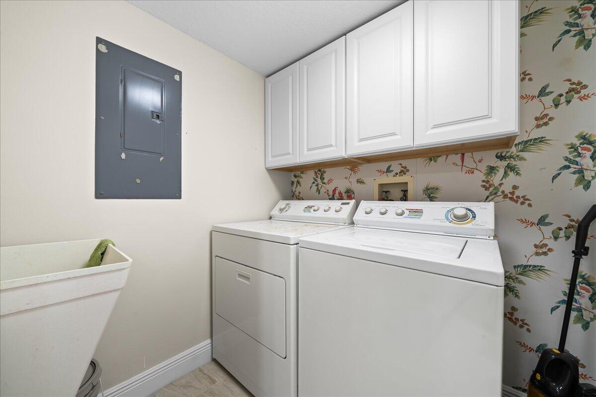 LANTANA OCEANFRONT - Residential