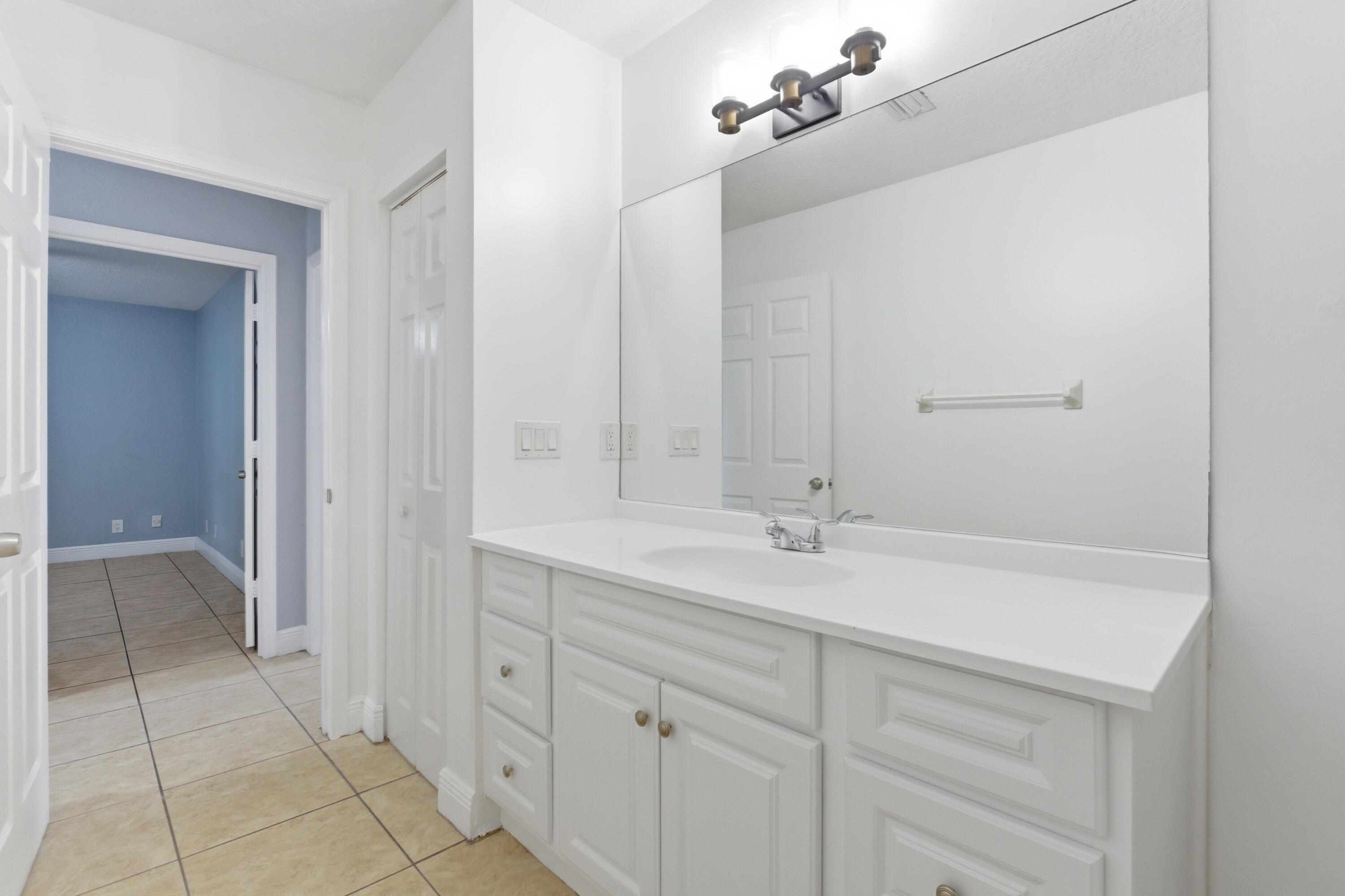 SUGAR POND MANOR OF WELLINGTON - Residential Lease