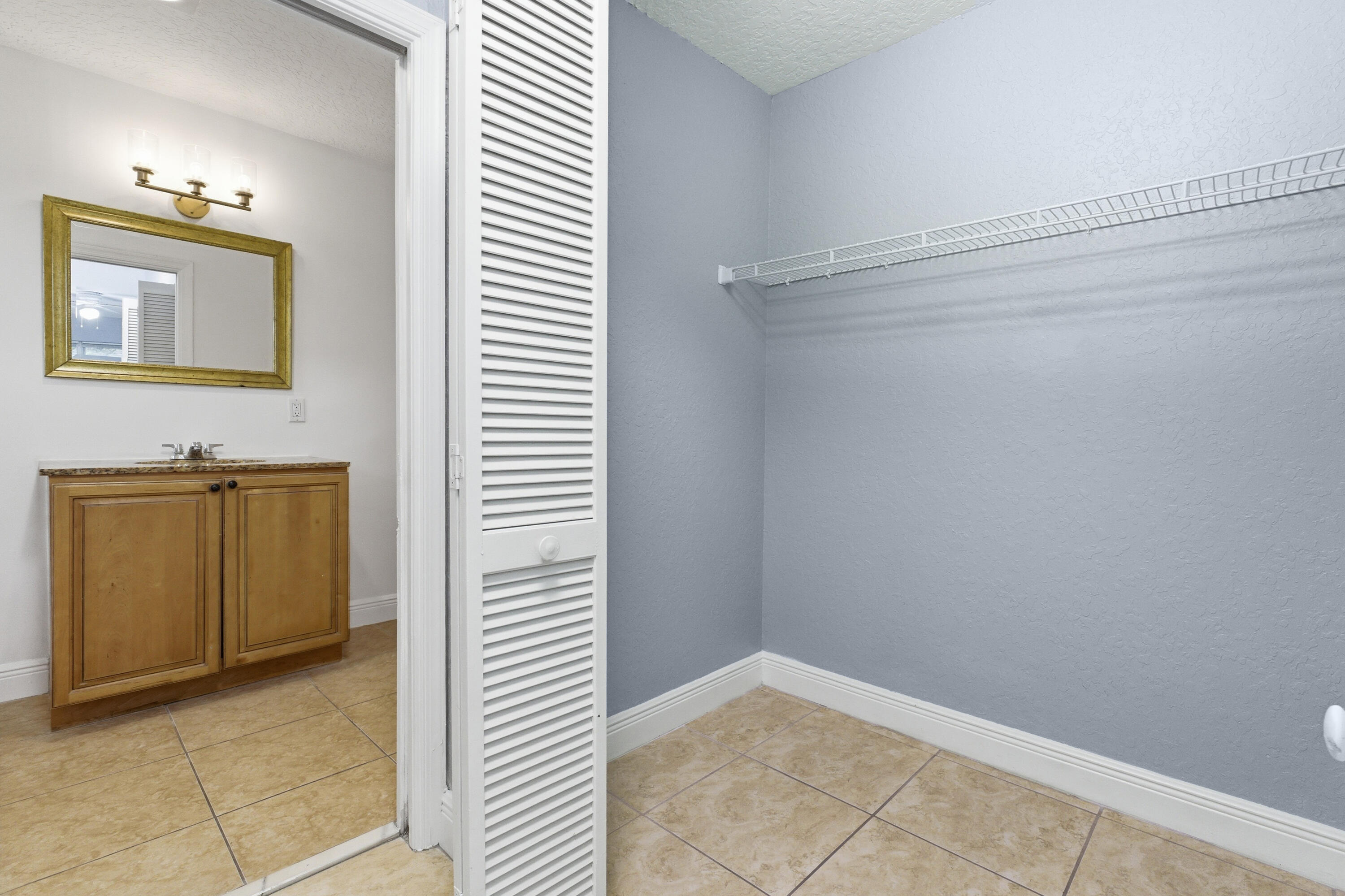 SUGAR POND MANOR OF WELLINGTON - Residential Lease