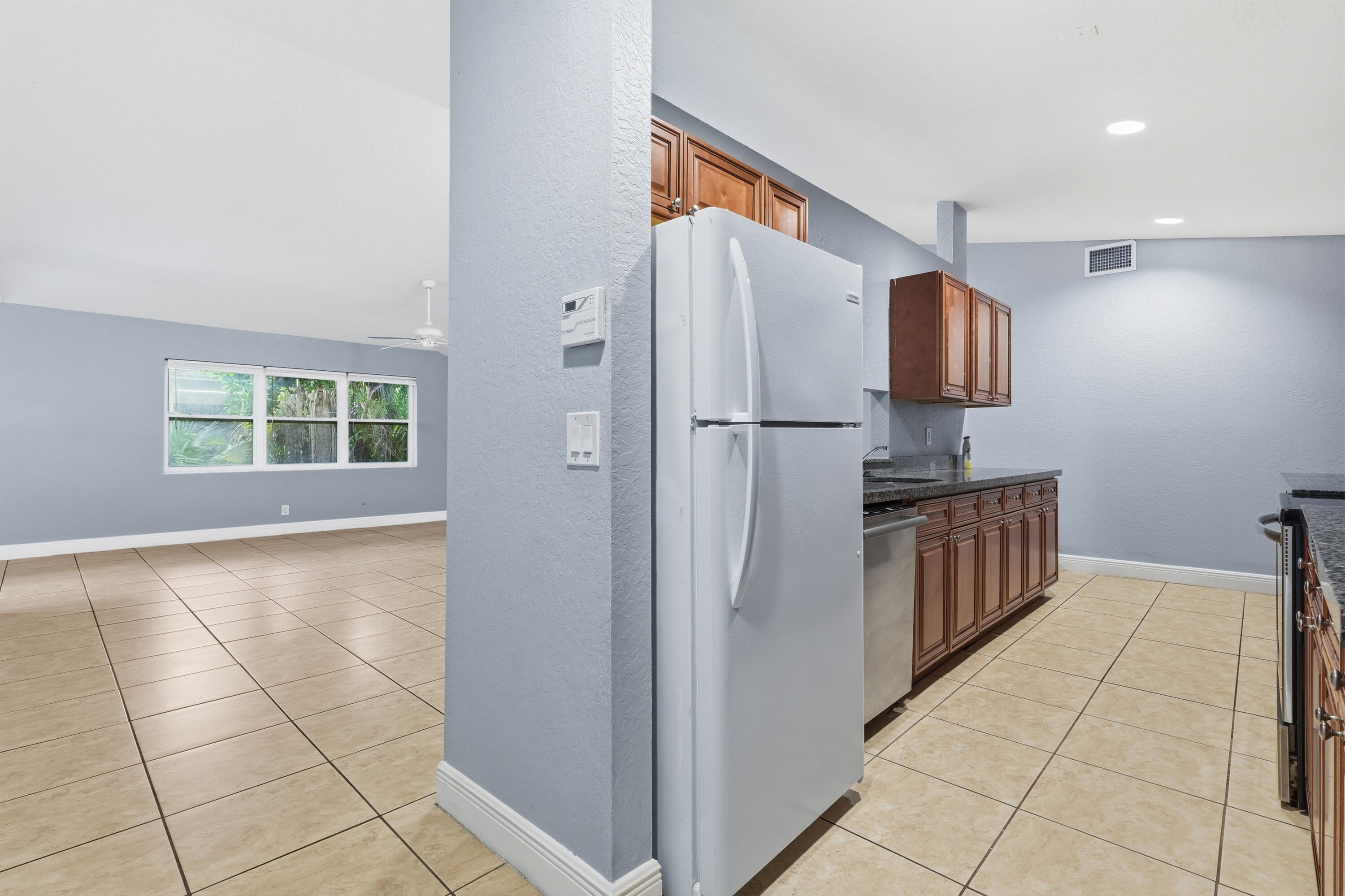 SUGAR POND MANOR OF WELLINGTON - Residential Lease