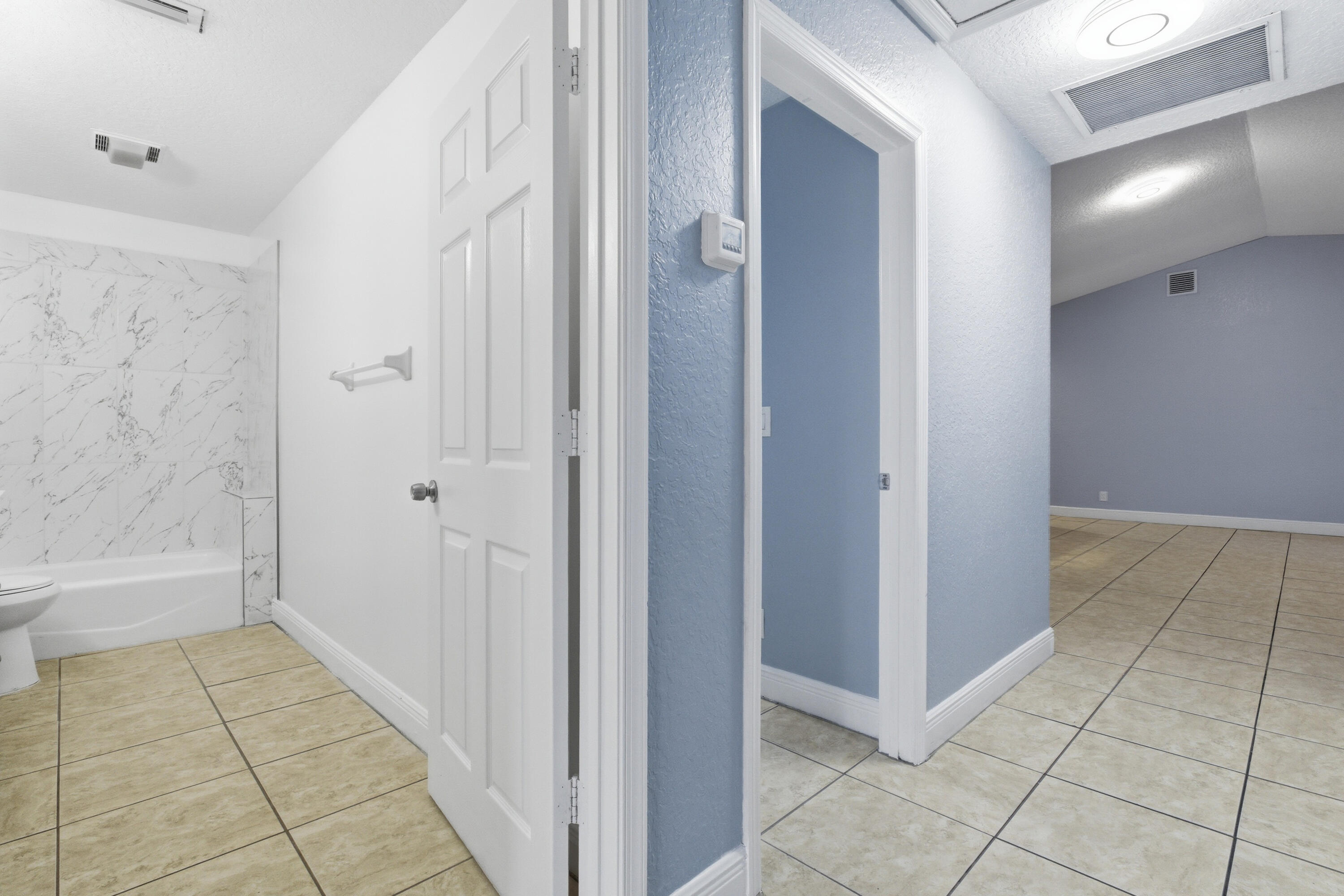 SUGAR POND MANOR OF WELLINGTON - Residential Lease