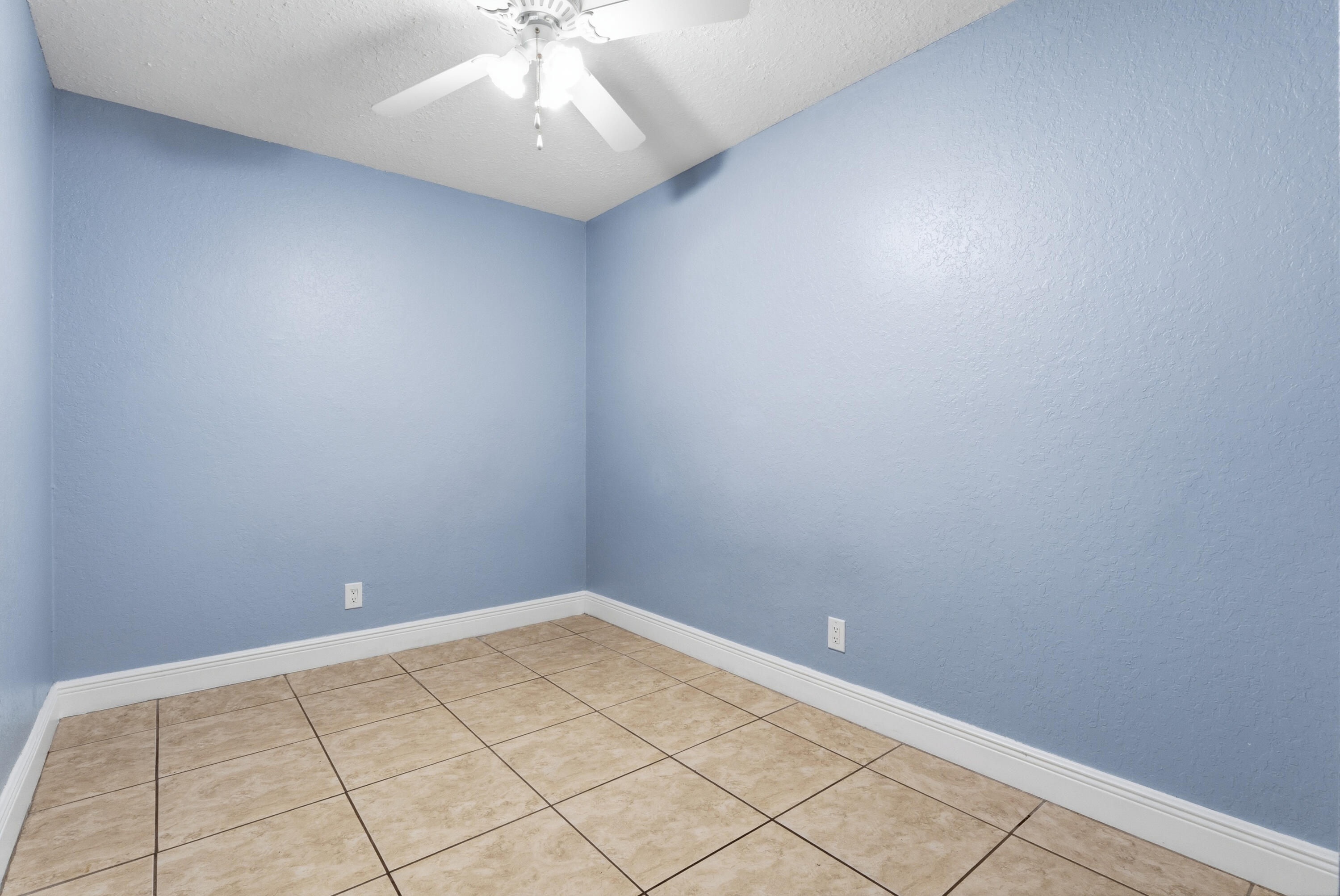 SUGAR POND MANOR OF WELLINGTON - Residential Lease