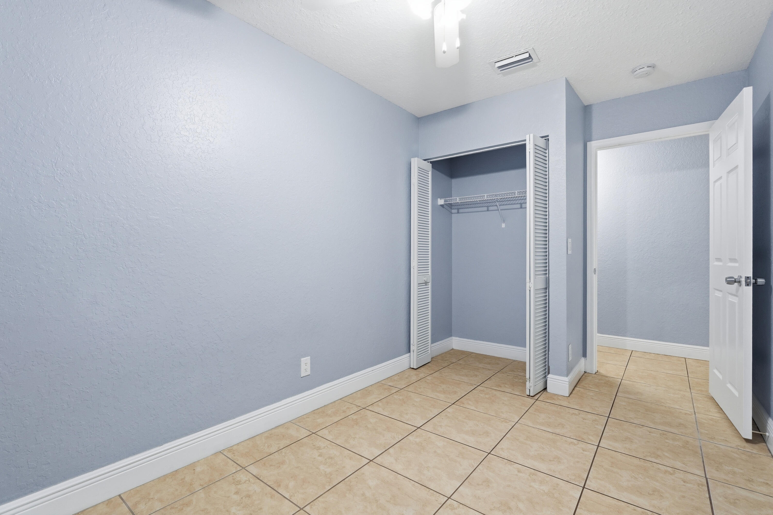 SUGAR POND MANOR OF WELLINGTON - Residential Lease