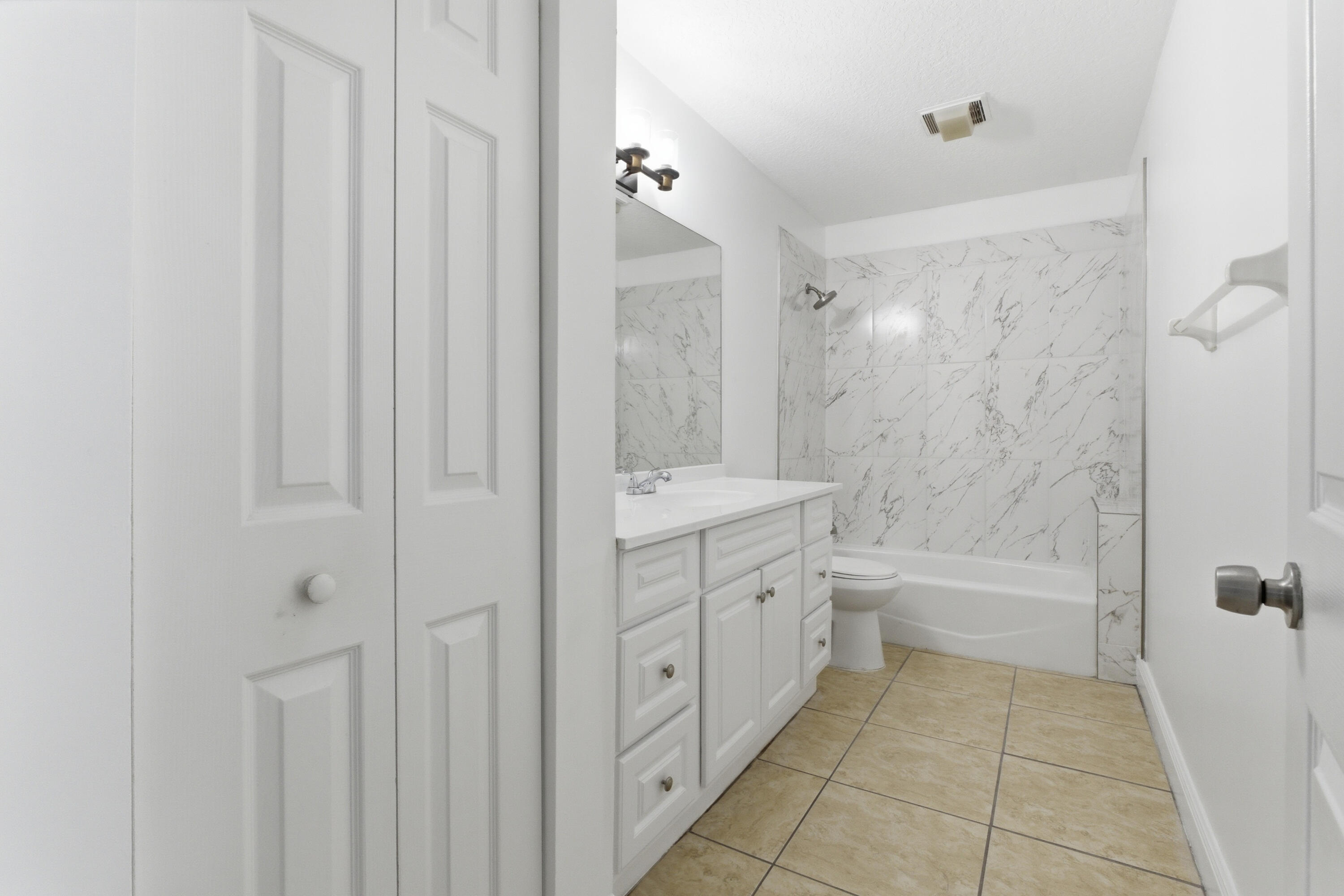 SUGAR POND MANOR OF WELLINGTON - Residential Lease