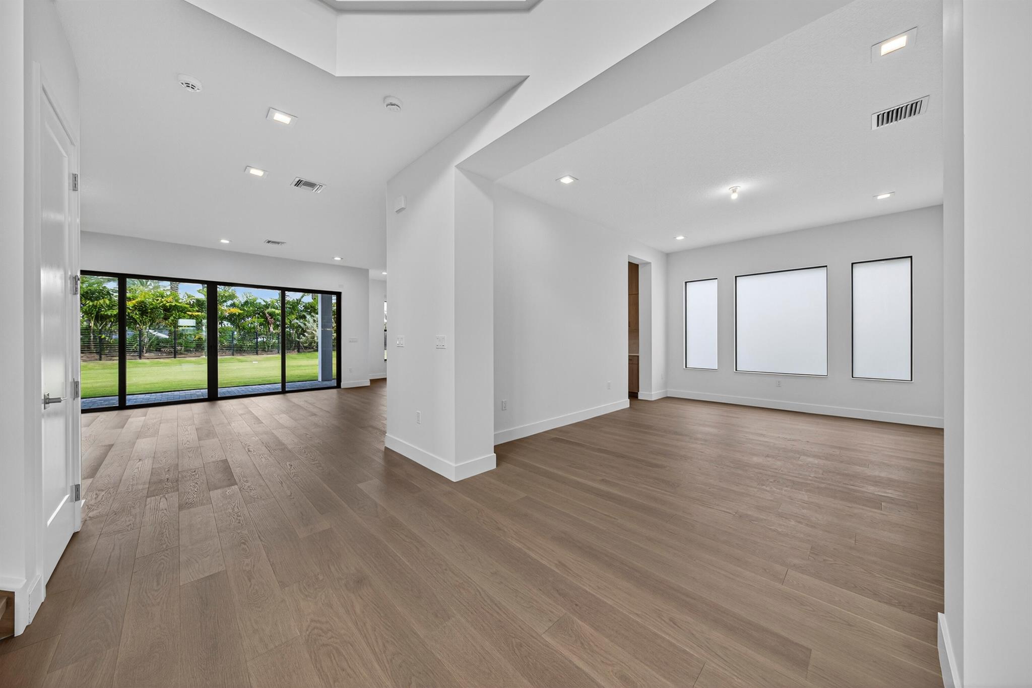 LOTUS EDGE JOHNS WEST PUD - Residential Lease